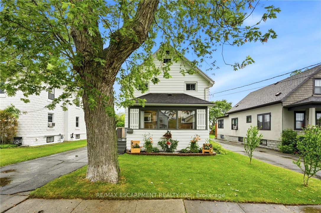Photo 3 of 458 Davis Street, Port Colborne, Killaly East — HOMEH
