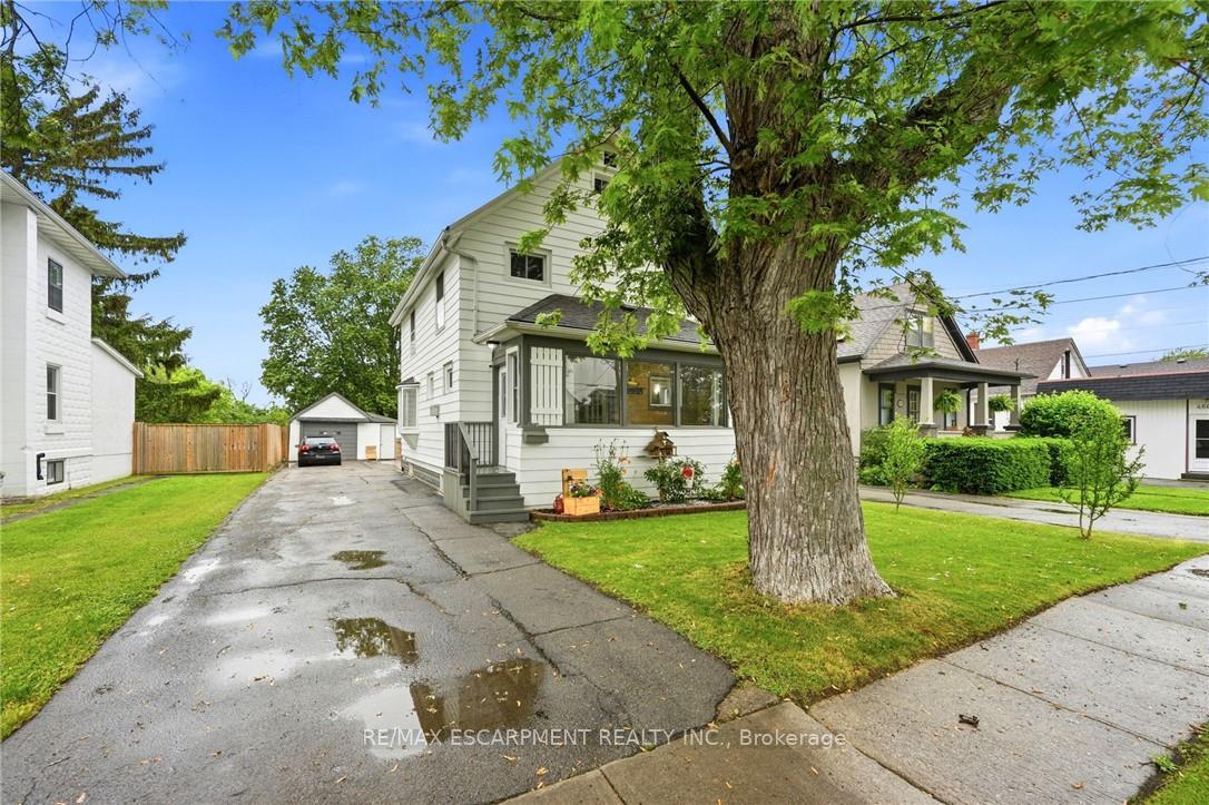 Photo 4 of 458 Davis Street, Port Colborne, Killaly East — HOMEH