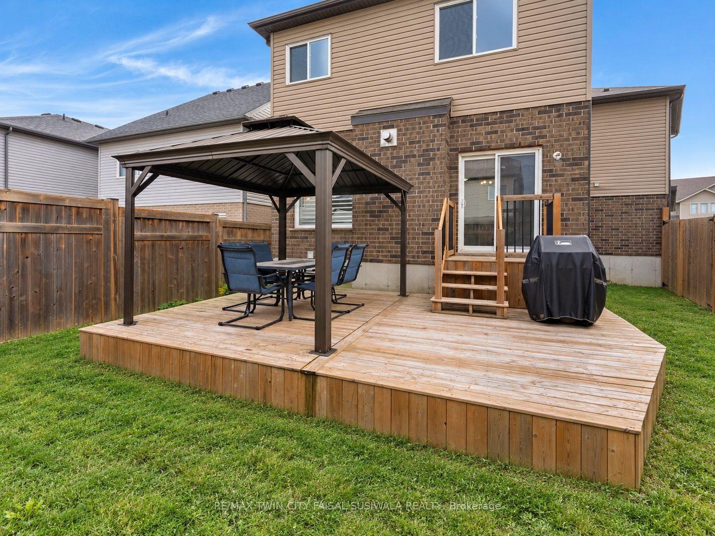 Photo 4 of 278 Thomas Slee Drive, Kitchener, Doon South — HOMEH