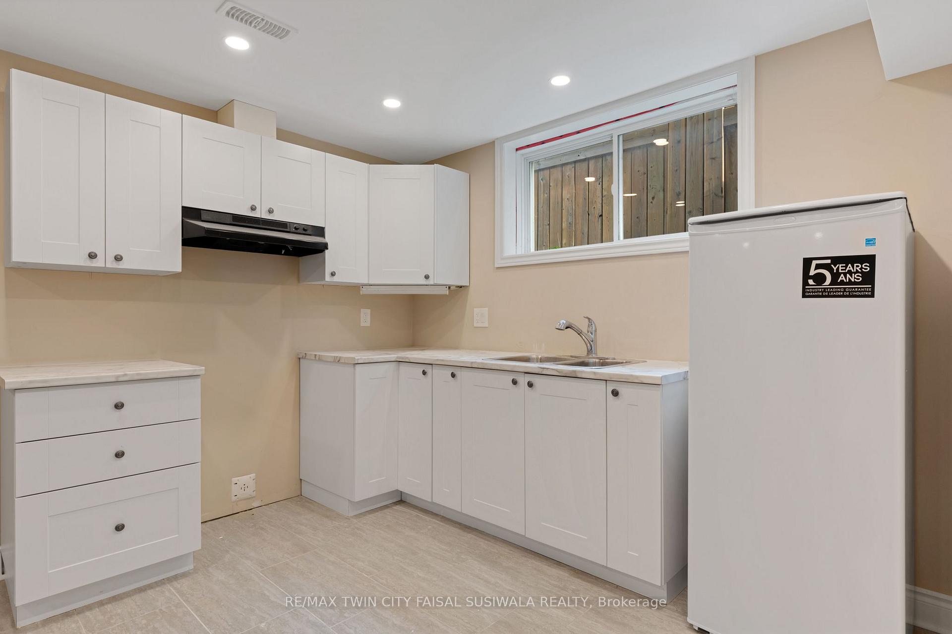 Photo 23 of 278 Thomas Slee Drive, Kitchener, Doon South — HOMEH