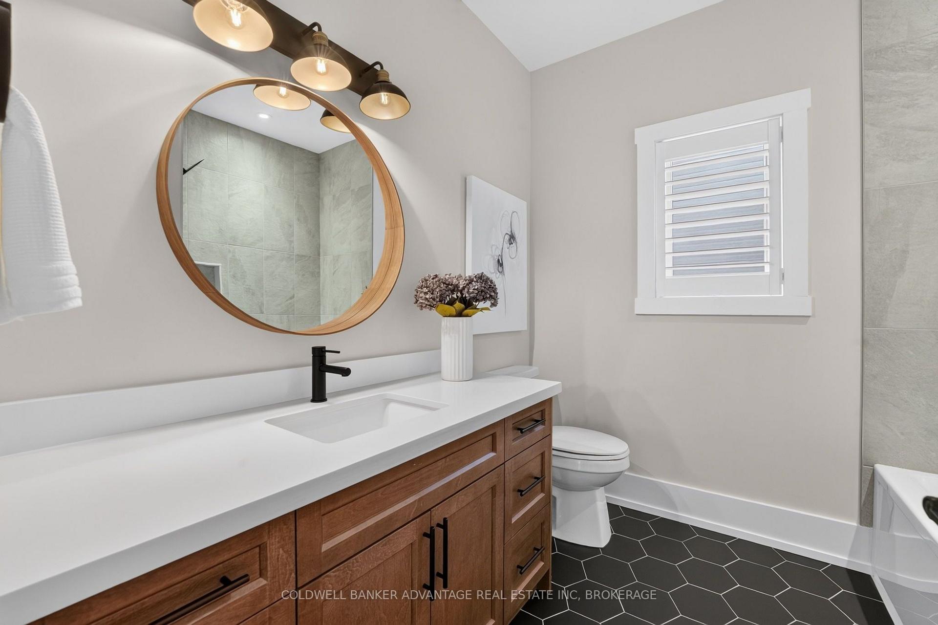 Photo 48 of 162 Viger Drive, Welland, Lincoln/Crowland — HOMEH