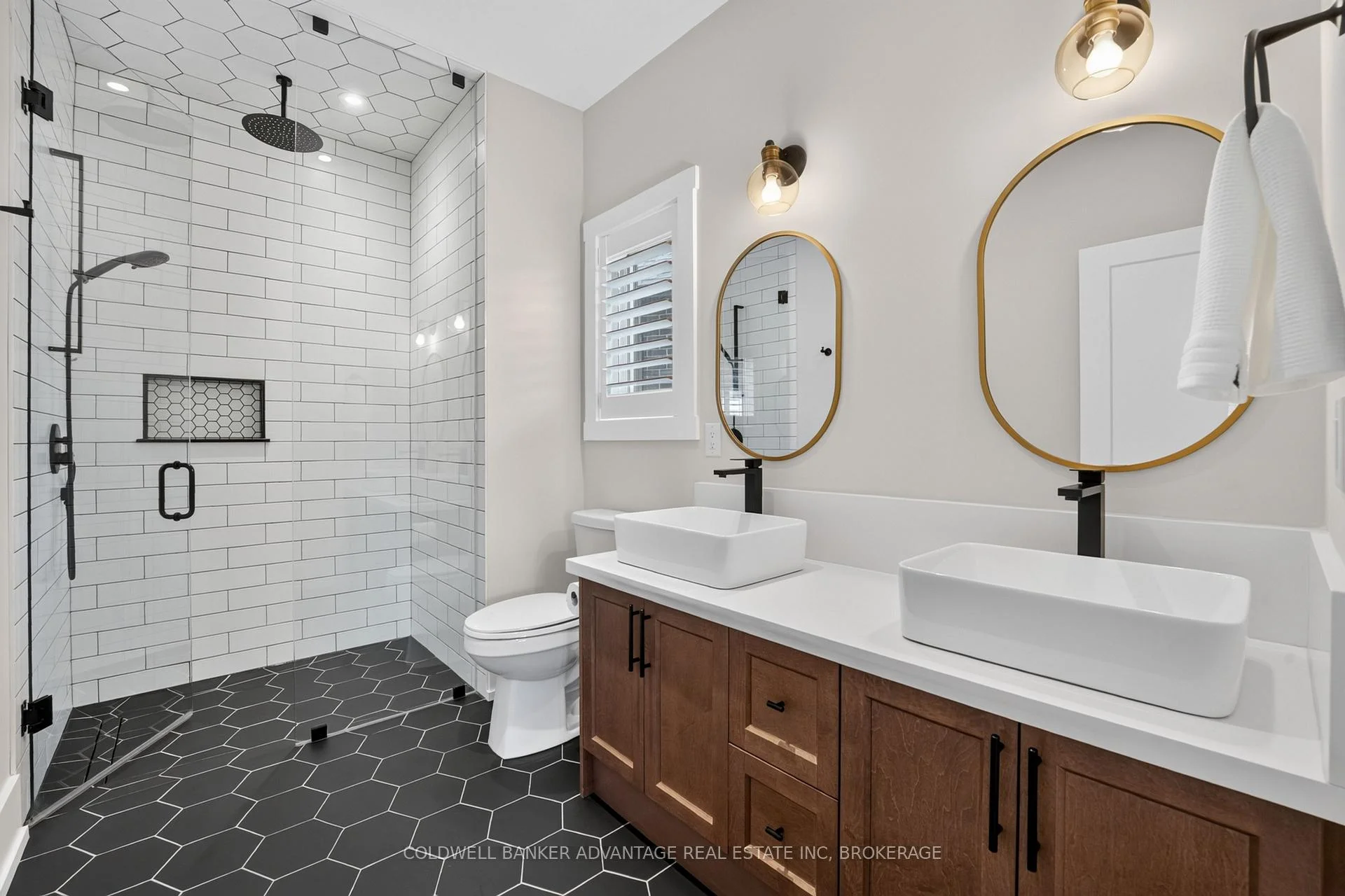 Photo 80 of 162 Viger Drive, Welland, Lincoln/Crowland — HOMEH