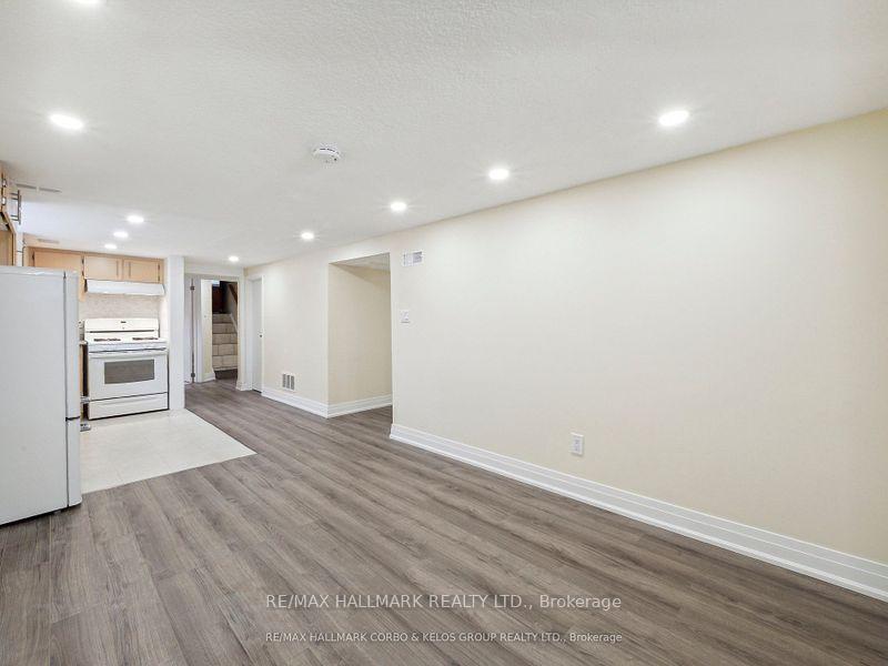 Photo 2 of 1132 Glengrove Avenue, North York, Yorkdale-Glen Park — HOMEH