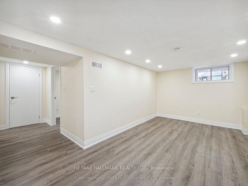 Photo 14 of 1132 Glengrove Avenue, North York, Yorkdale-Glen Park — HOMEH