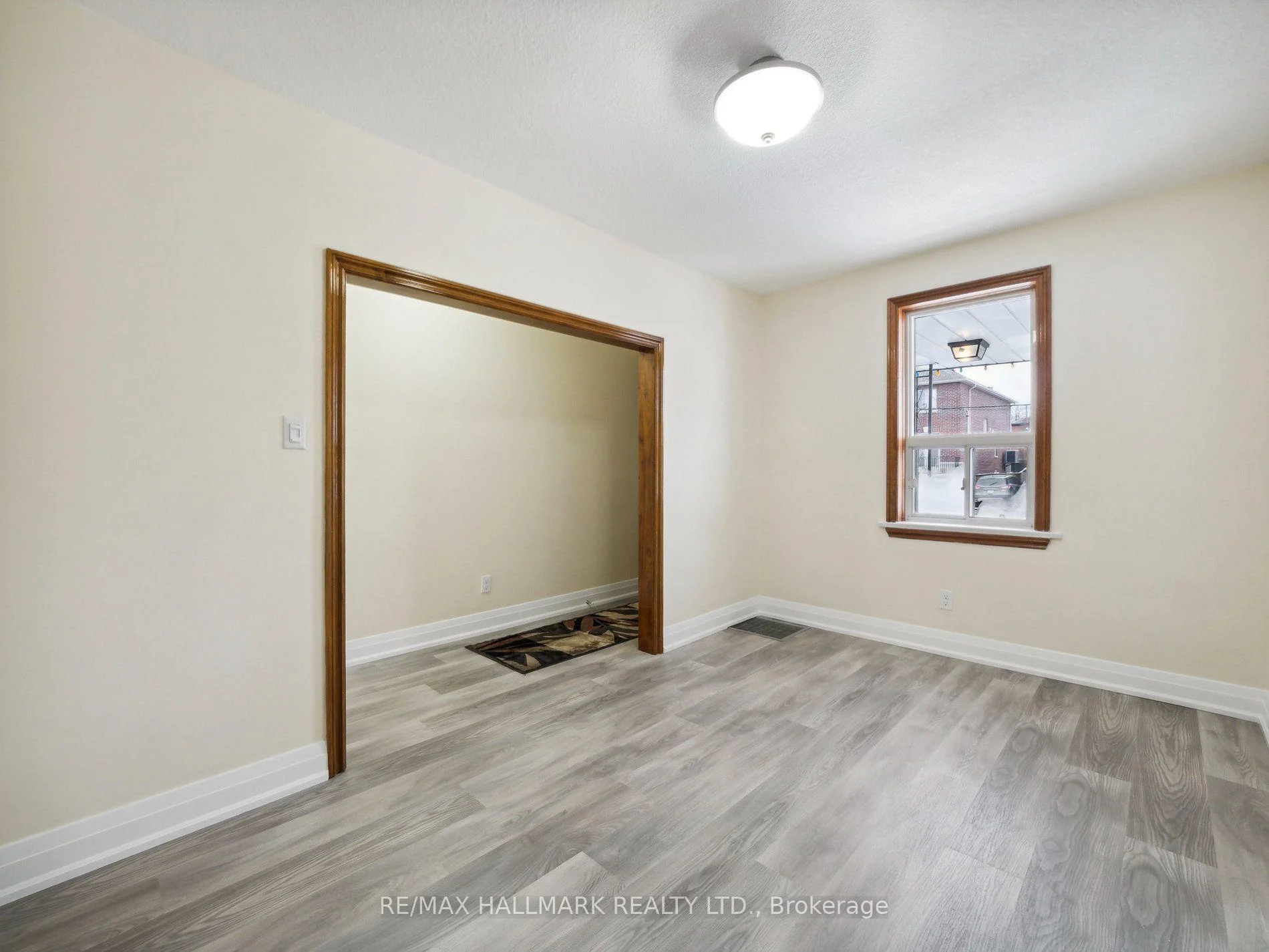 Photo 9 of 1132 Glengrove Avenue, North York, Yorkdale-Glen Park — HOMEH