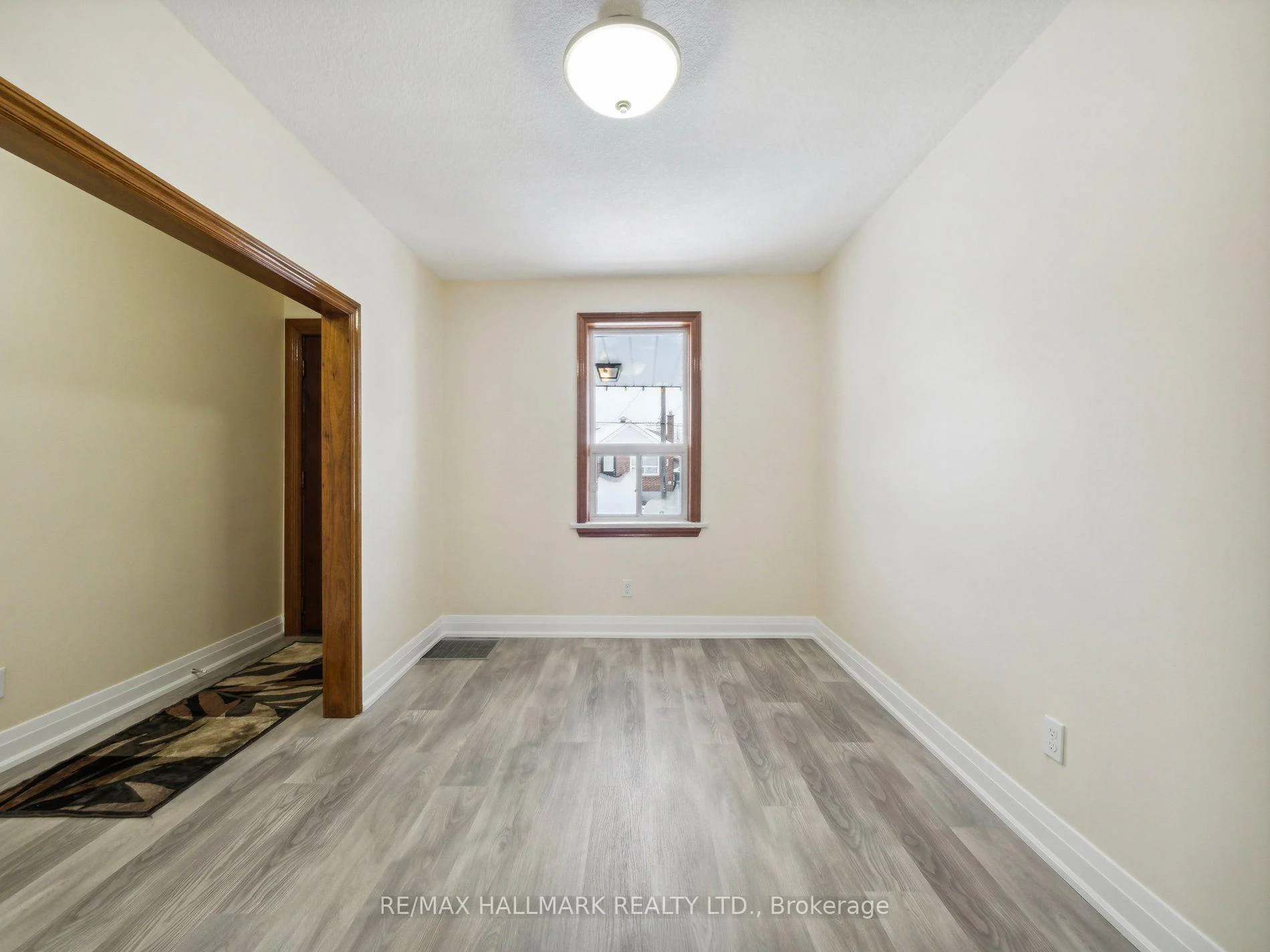 Photo 11 of 1132 Glengrove Avenue, North York, Yorkdale-Glen Park — HOMEH
