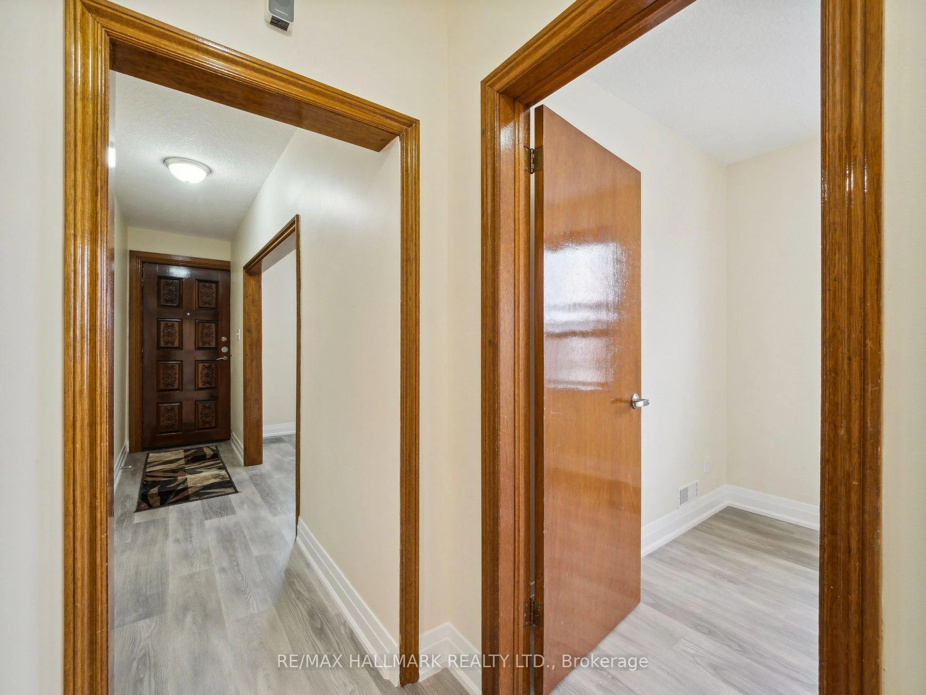 Photo 17 of 1132 Glengrove Avenue, North York, Yorkdale-Glen Park — HOMEH