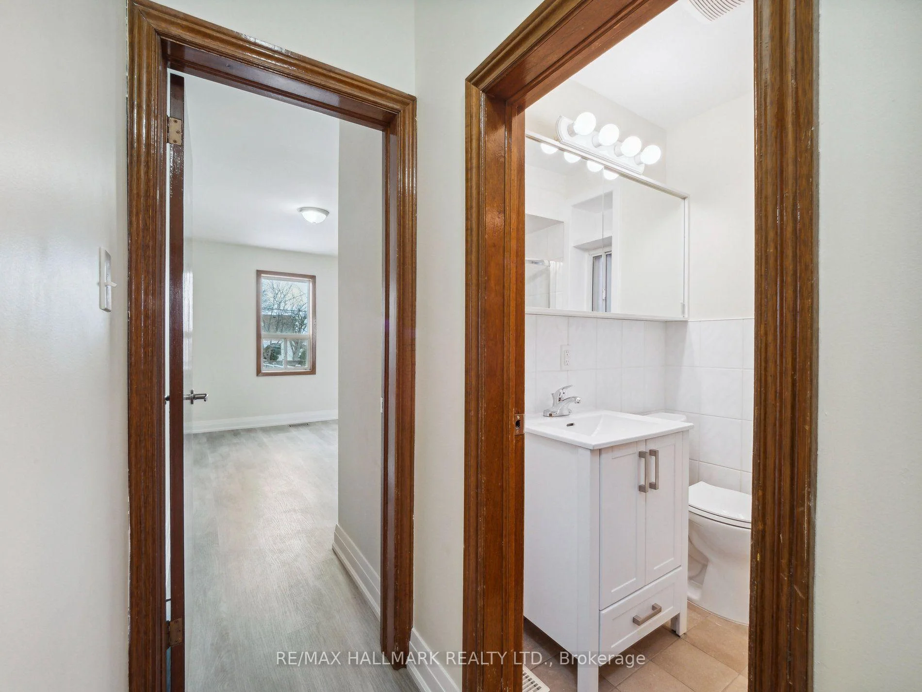 Photo 22 of 1132 Glengrove Avenue, North York, Yorkdale-Glen Park — HOMEH