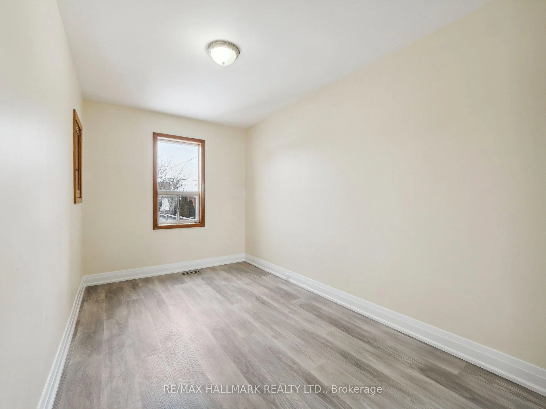 Photo 23 of 1132 Glengrove Avenue, North York, Yorkdale-Glen Park — HOMEH