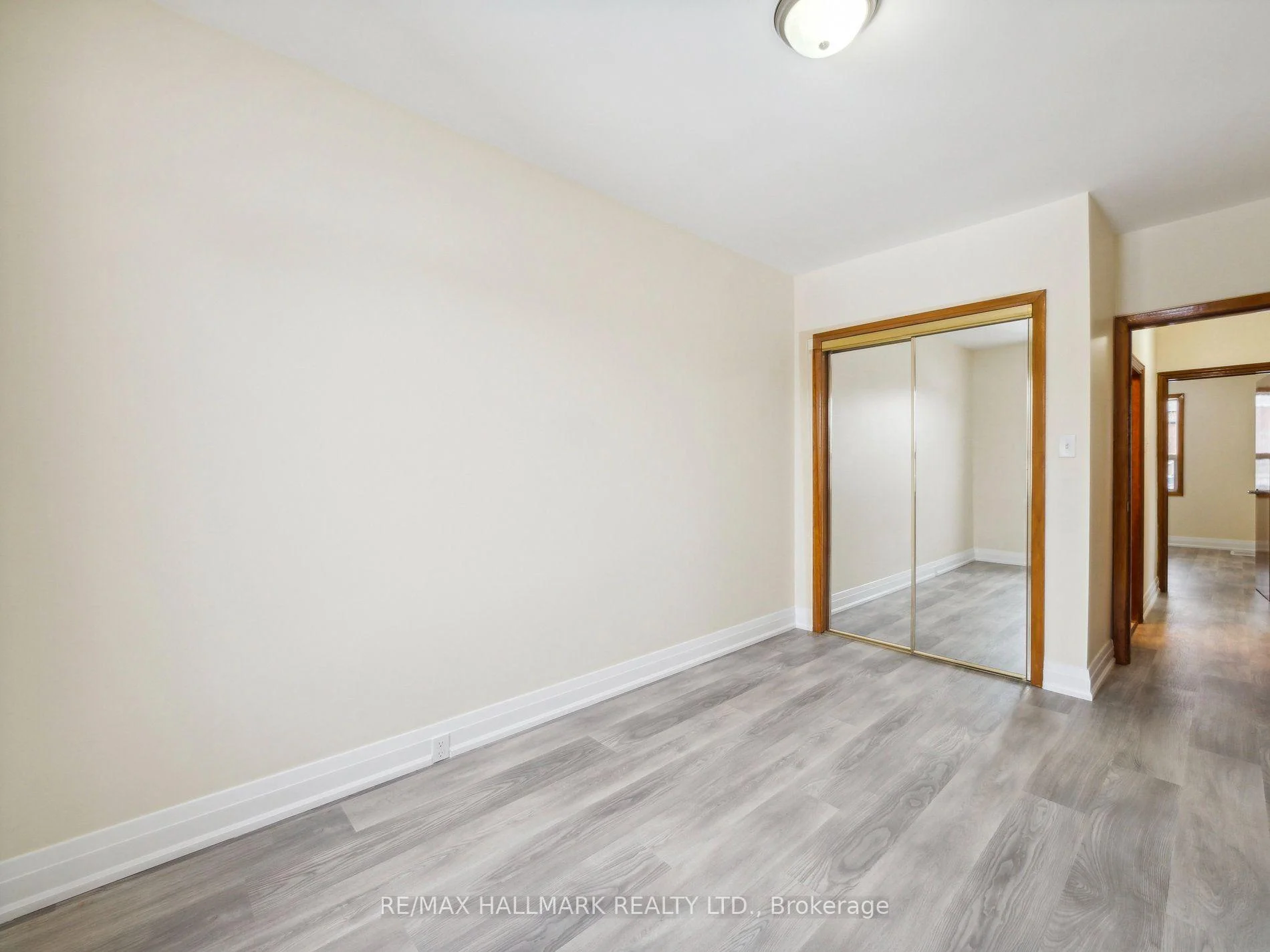 Photo 26 of 1132 Glengrove Avenue, North York, Yorkdale-Glen Park — HOMEH