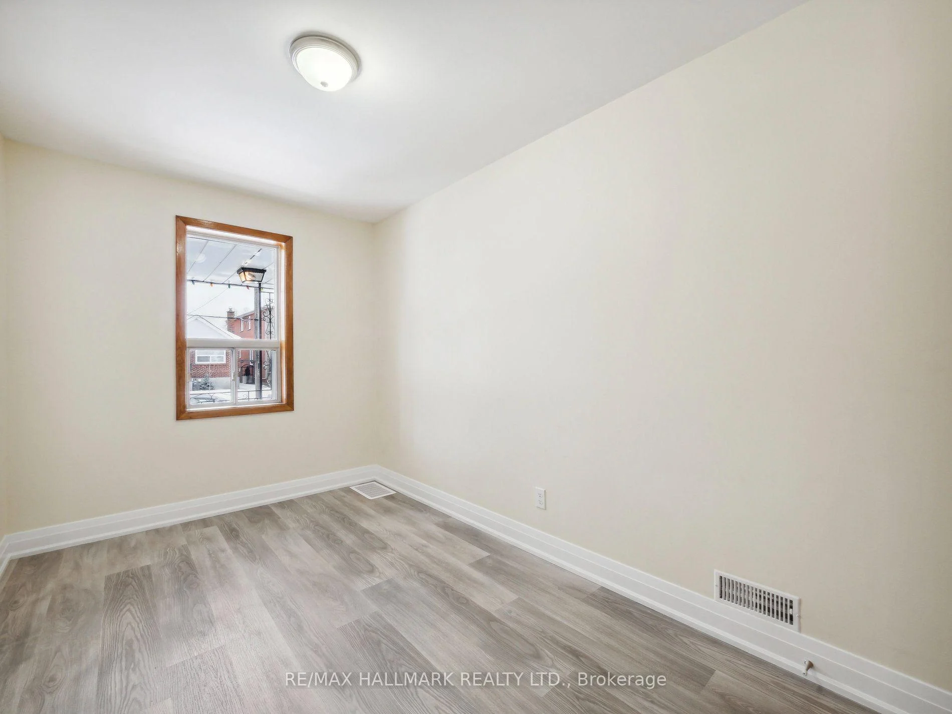 Photo 30 of 1132 Glengrove Avenue, North York, Yorkdale-Glen Park — HOMEH