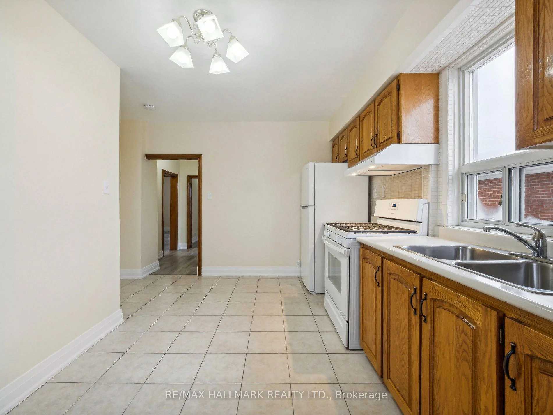 Photo 38 of 1132 Glengrove Avenue, North York, Yorkdale-Glen Park — HOMEH