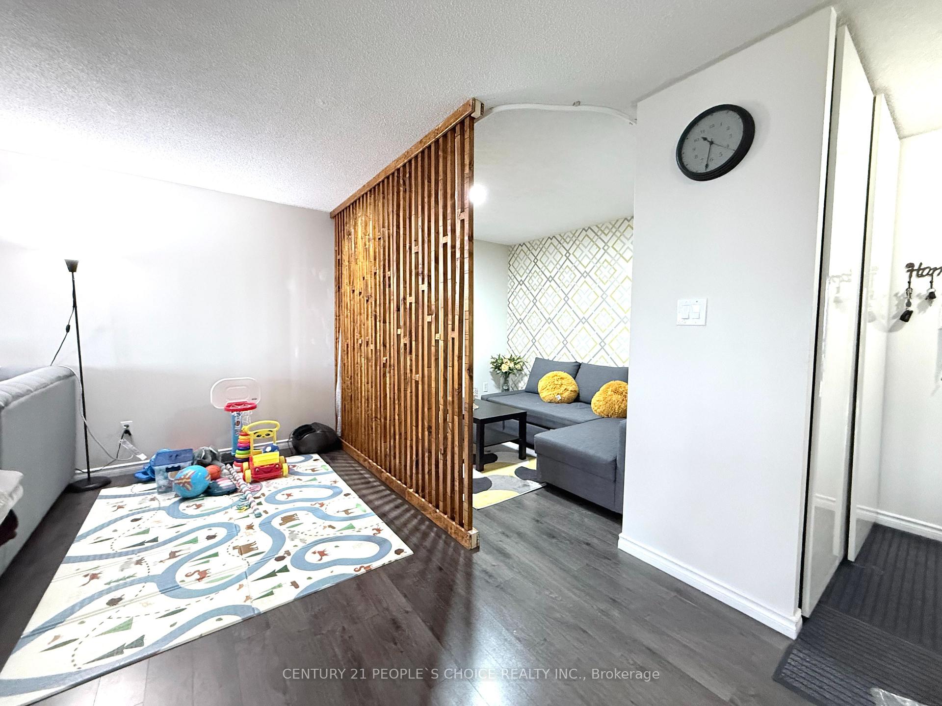 Photo 6 of Unit 1710, 5 Rowntree Road, Etobicoke, Mount Olive-Silverstone-Jamestown — HOMEH