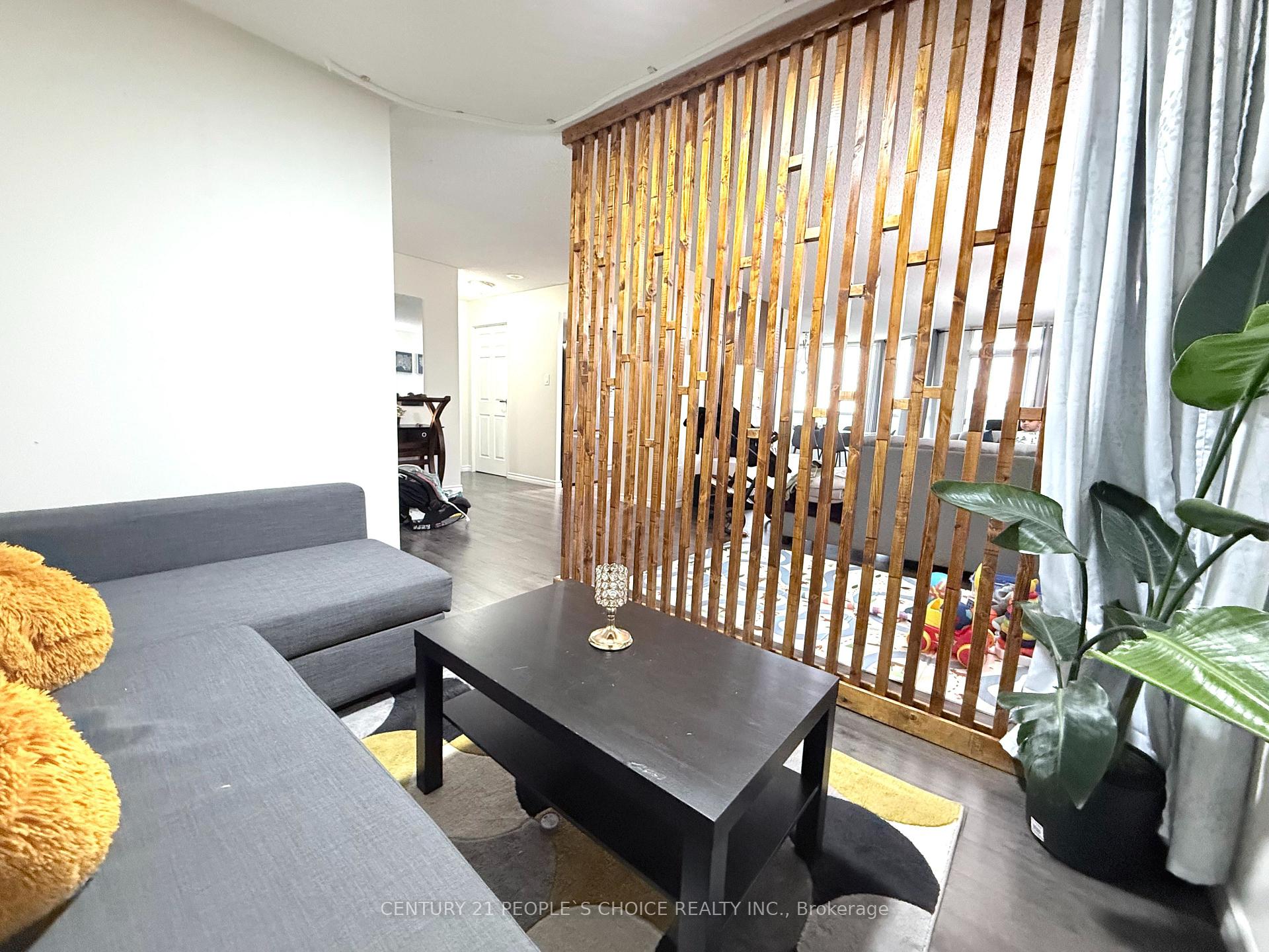 Photo 7 of Unit 1710, 5 Rowntree Road, Etobicoke, Mount Olive-Silverstone-Jamestown — HOMEH