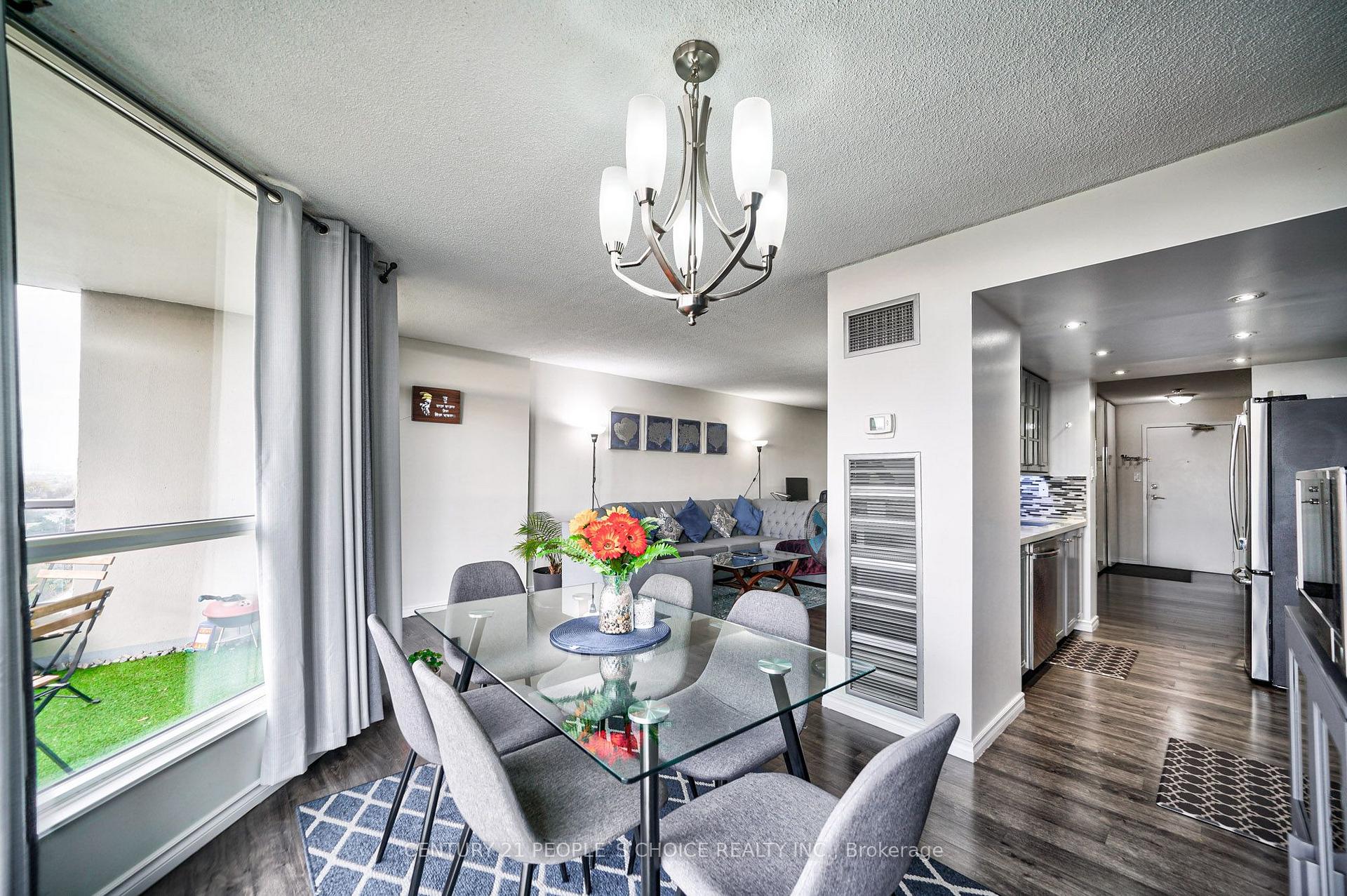 Photo 15 of Unit 1710, 5 Rowntree Road, Etobicoke, Mount Olive-Silverstone-Jamestown — HOMEH