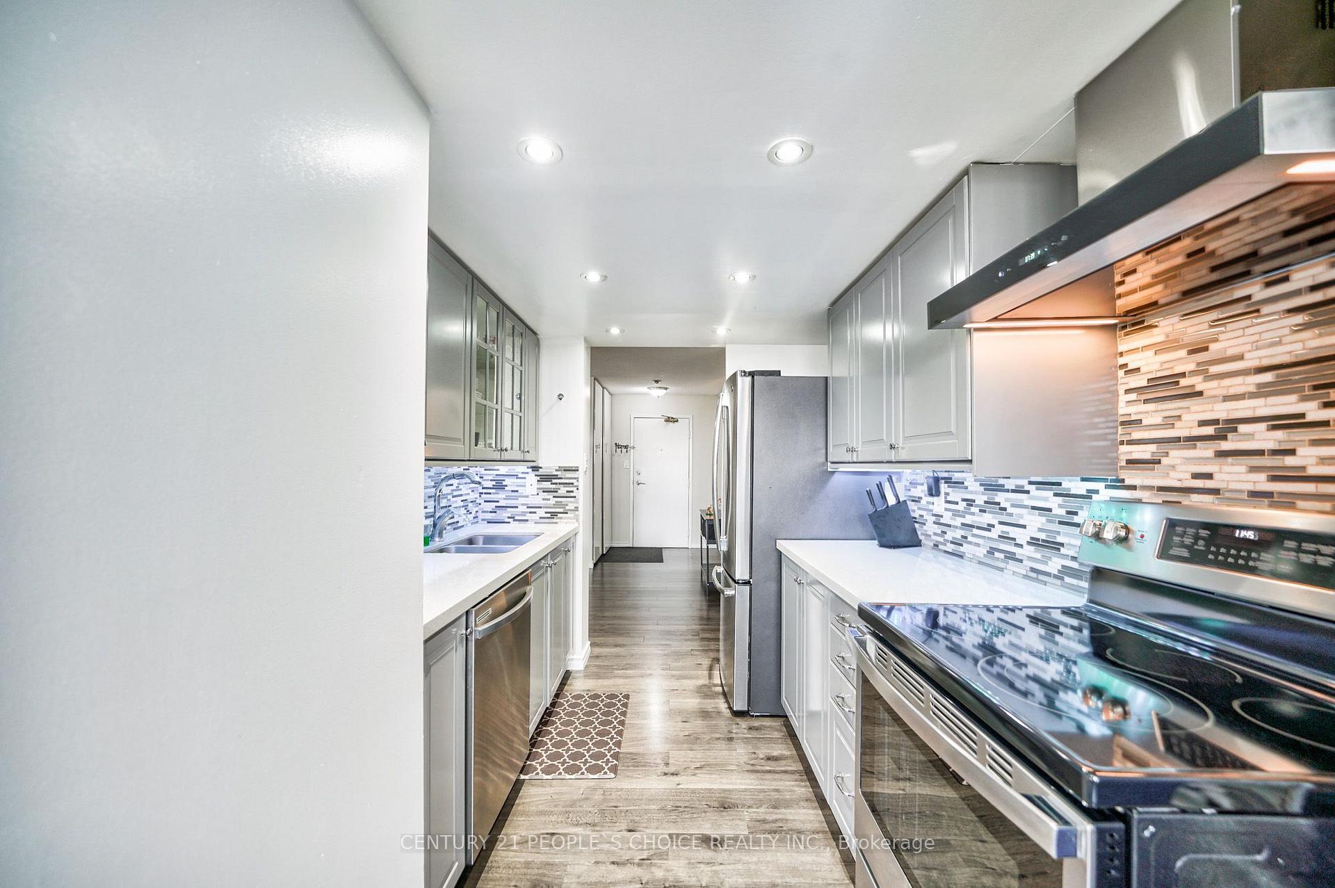 Photo 18 of Unit 1710, 5 Rowntree Road, Etobicoke, Mount Olive-Silverstone-Jamestown — HOMEH