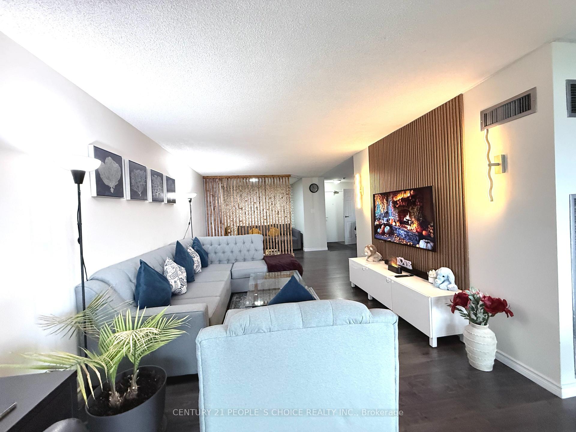 Photo 17 of Unit 1710, 5 Rowntree Road, Etobicoke, Mount Olive-Silverstone-Jamestown — HOMEH