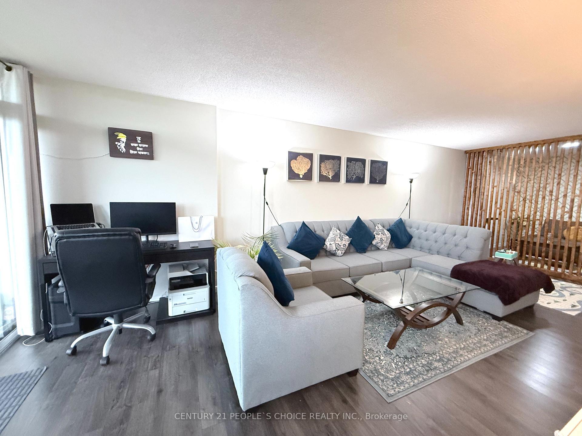 Photo 9 of Unit 1710, 5 Rowntree Road, Etobicoke, Mount Olive-Silverstone-Jamestown — HOMEH
