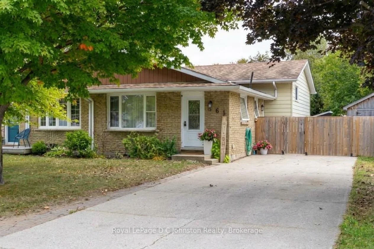 Photo of 761 Arlington Street