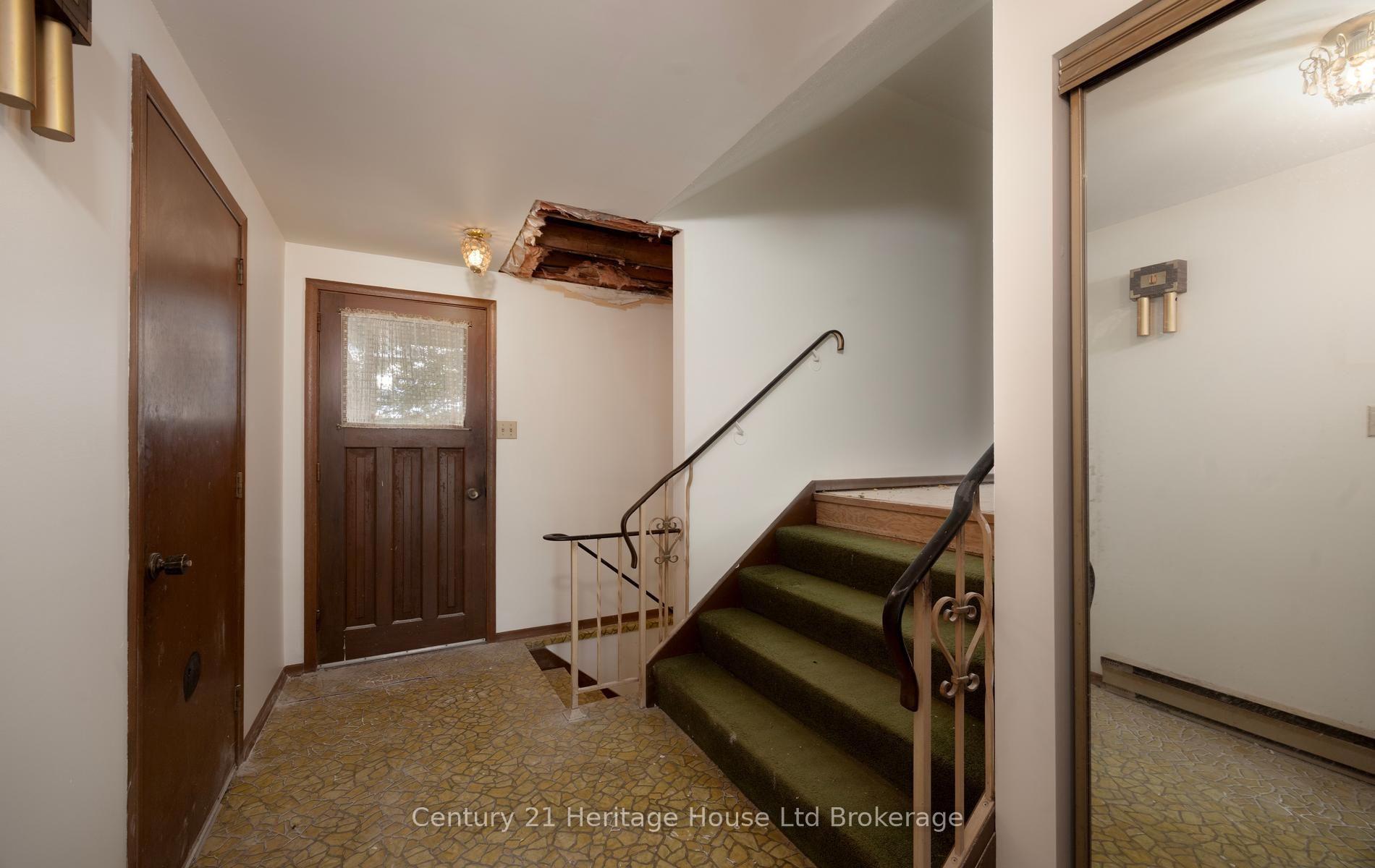 Photo 7 of 111 Briarhill Drive, Stratford — HOMEH