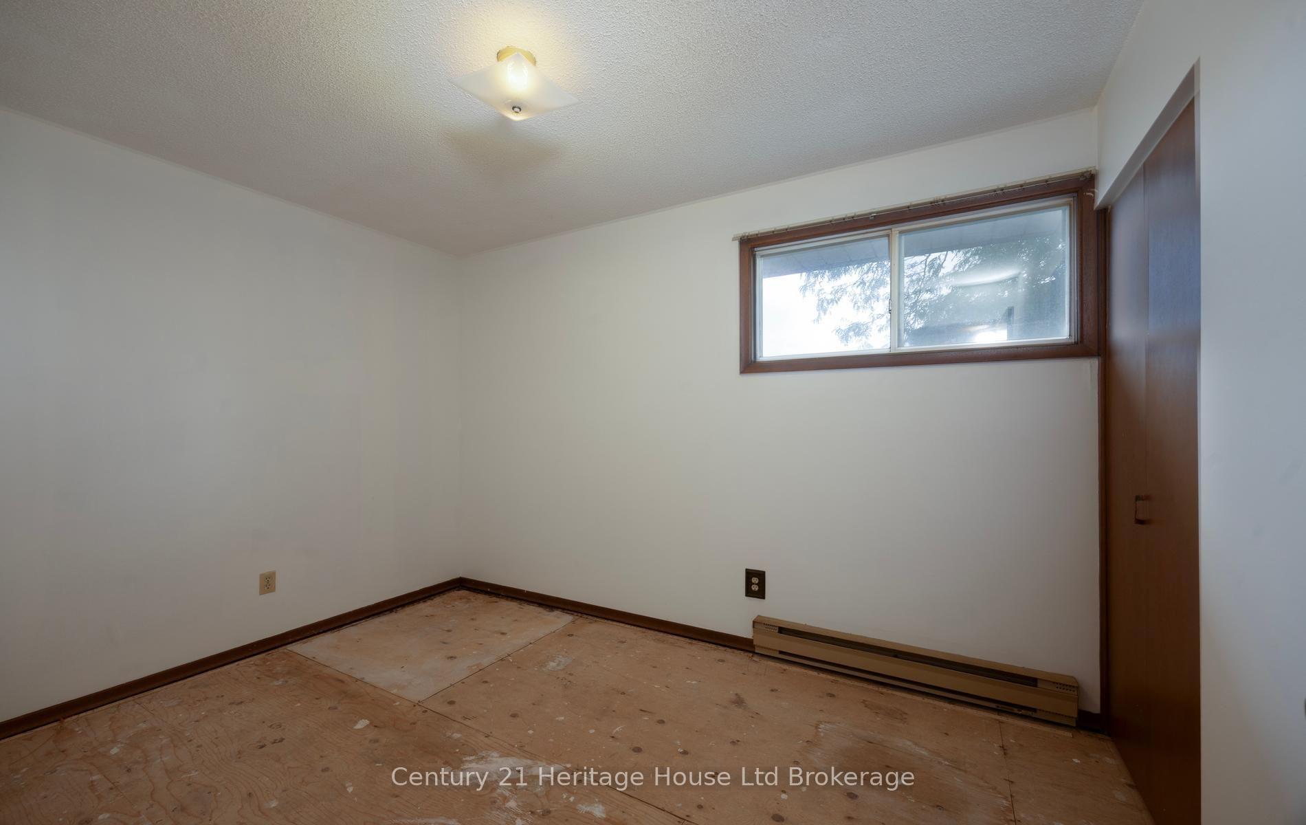 Photo 19 of 111 Briarhill Drive, Stratford — HOMEH