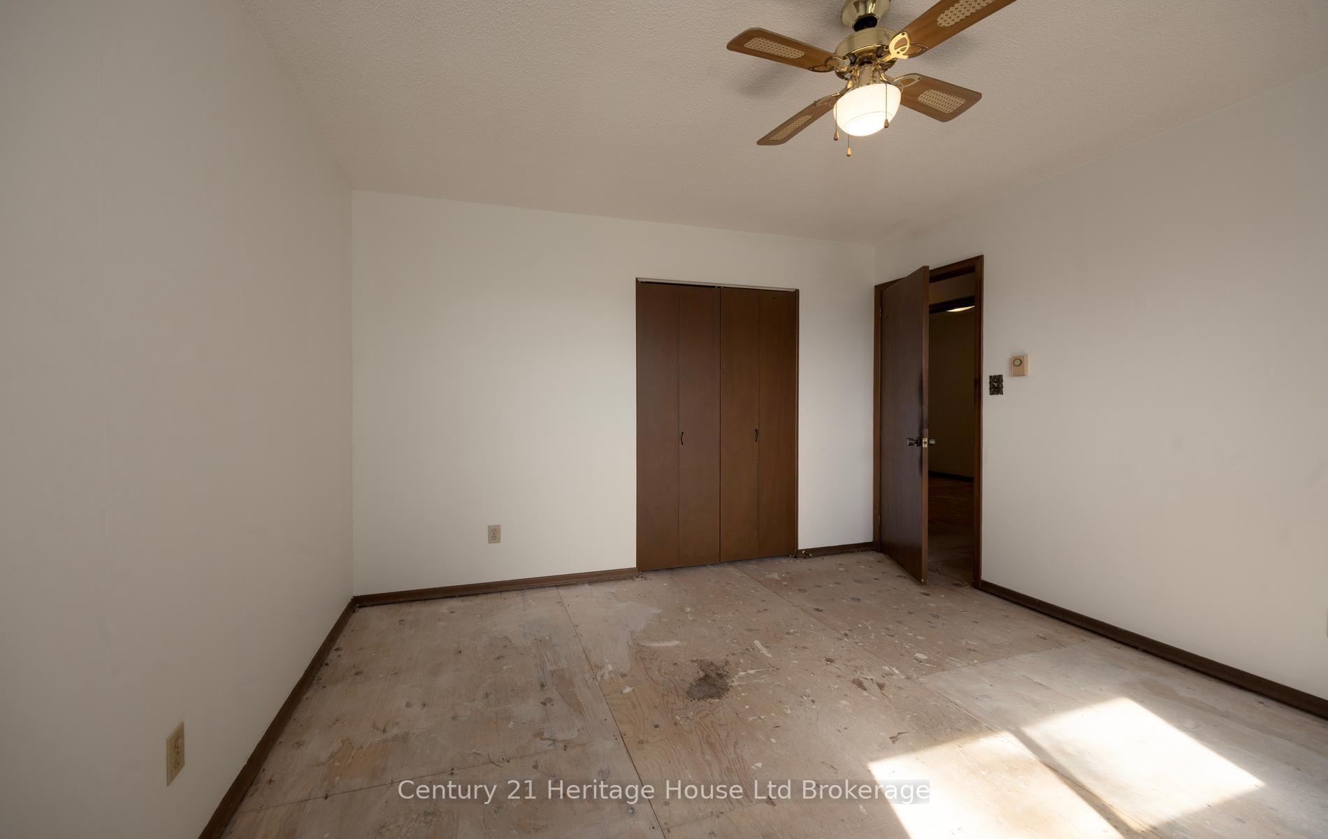 Photo 24 of 111 Briarhill Drive, Stratford — HOMEH