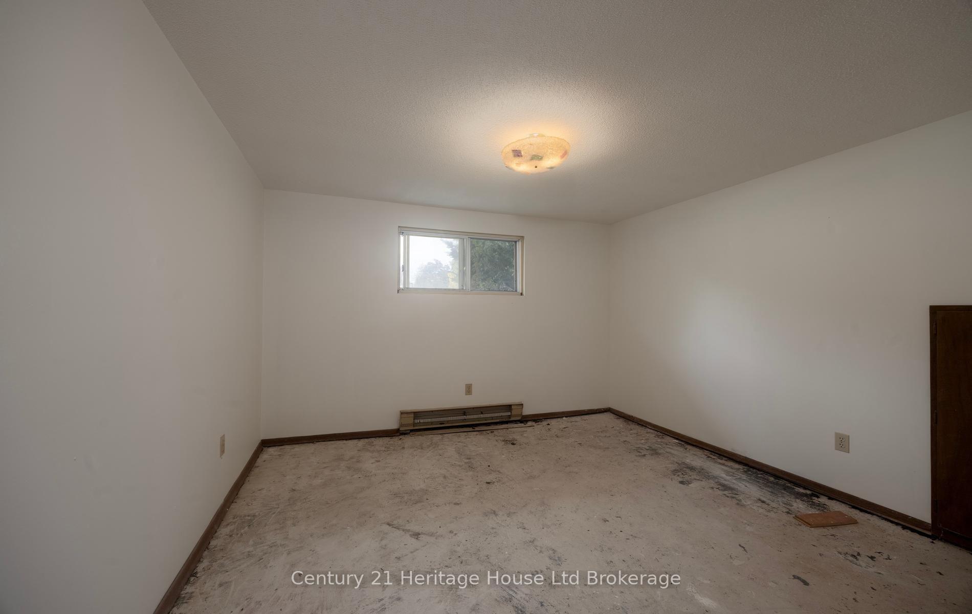 Photo 28 of 111 Briarhill Drive, Stratford — HOMEH