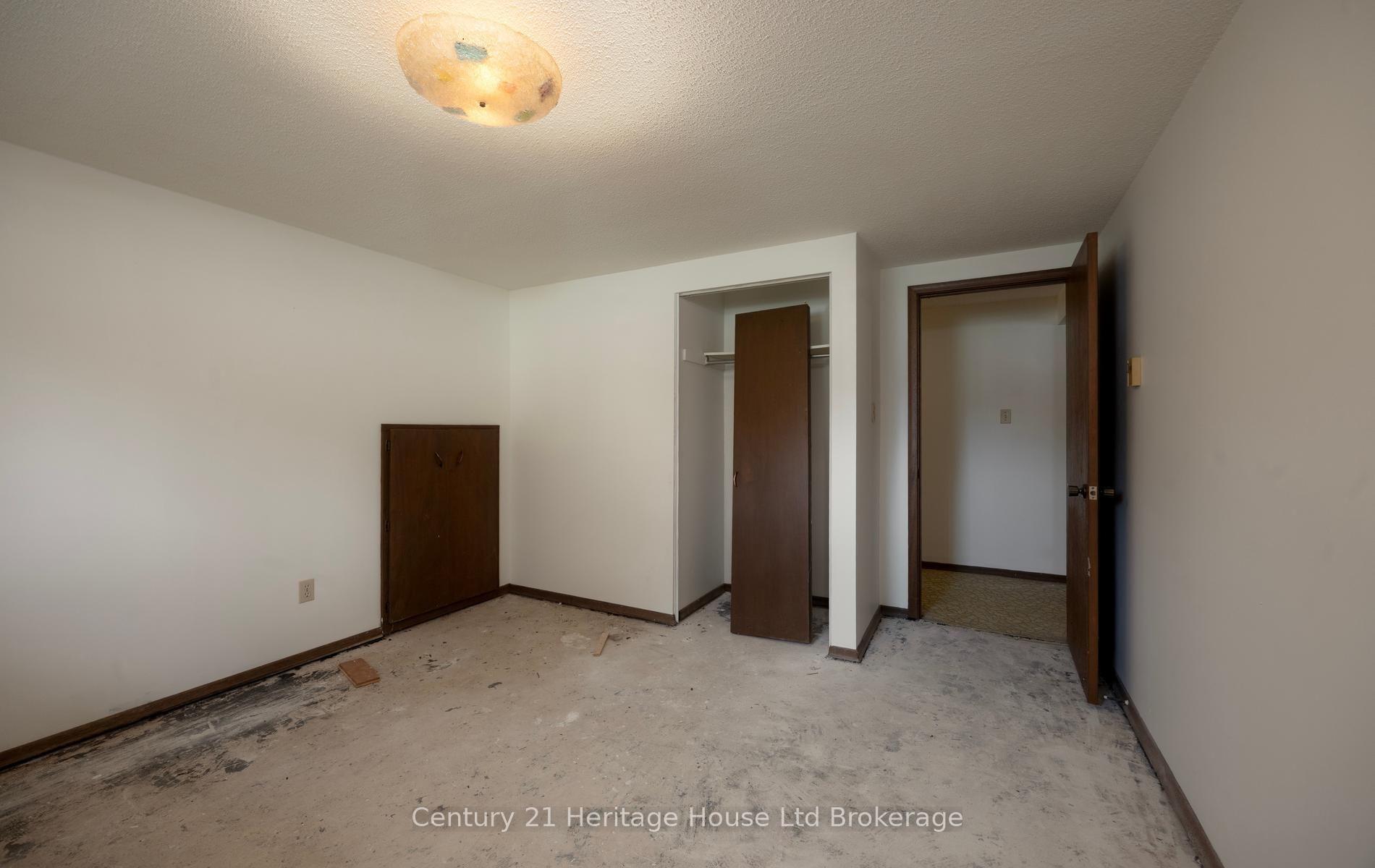 Photo 29 of 111 Briarhill Drive, Stratford — HOMEH