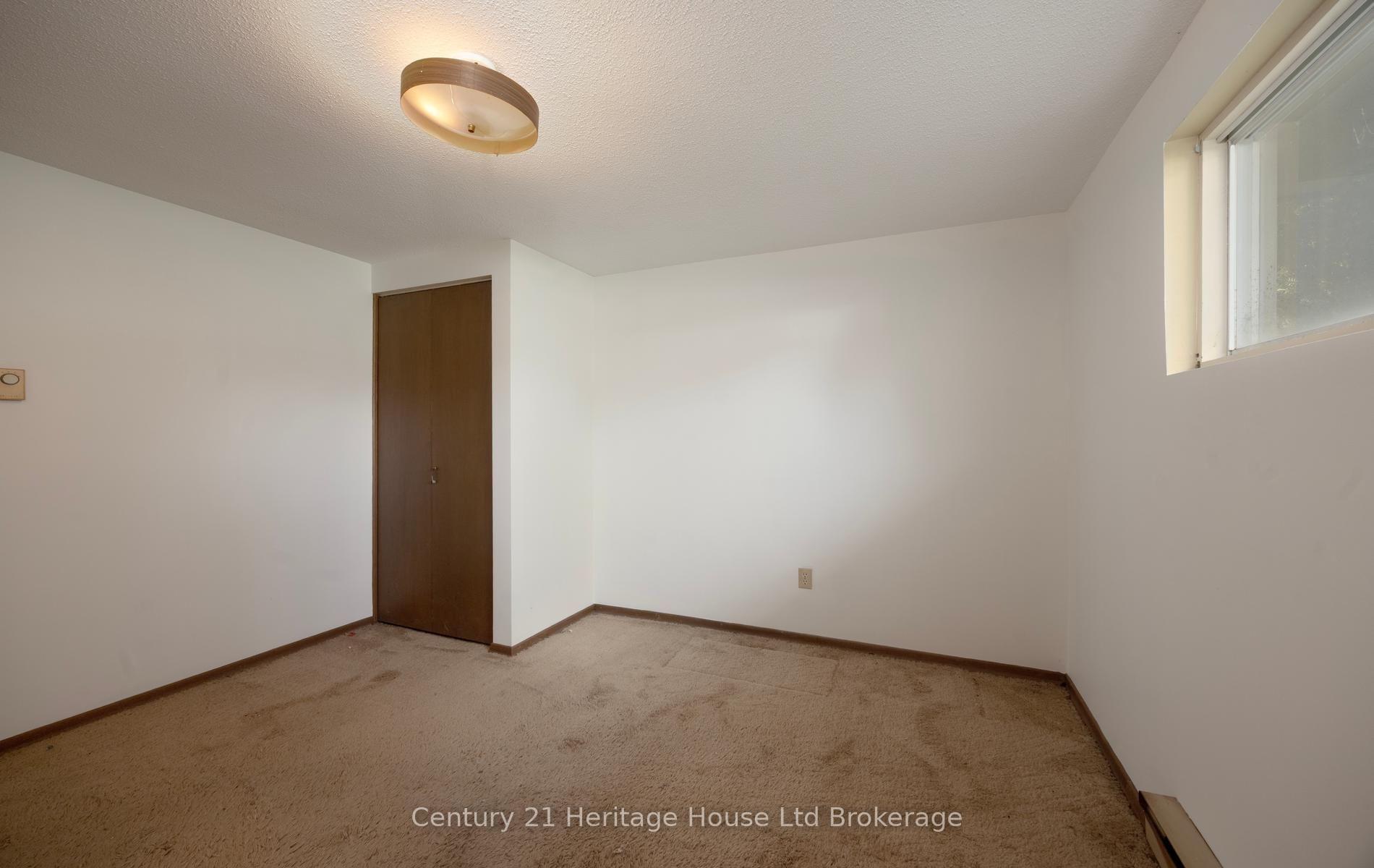 Photo 31 of 111 Briarhill Drive, Stratford — HOMEH