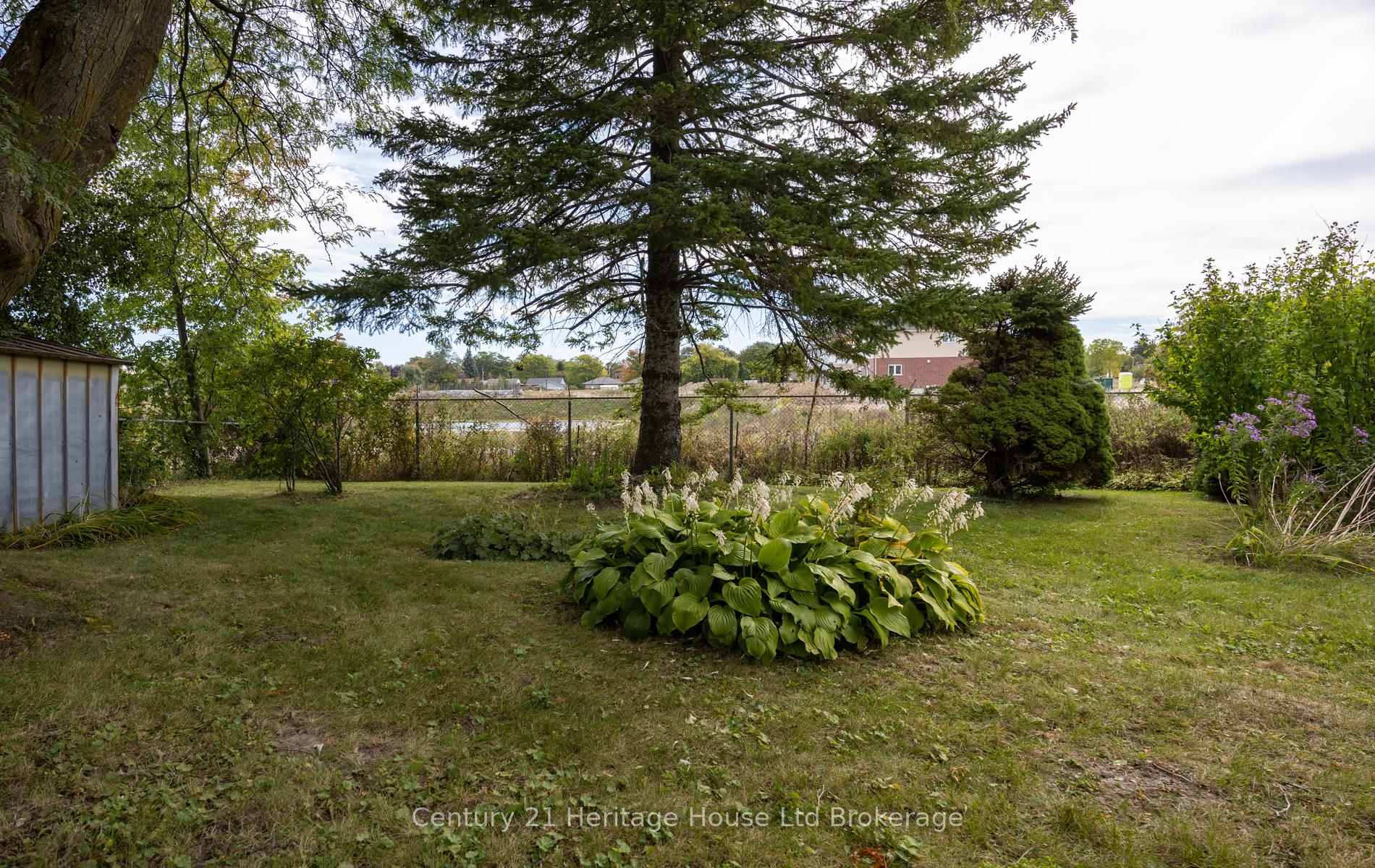 Photo 39 of 111 Briarhill Drive, Stratford — HOMEH