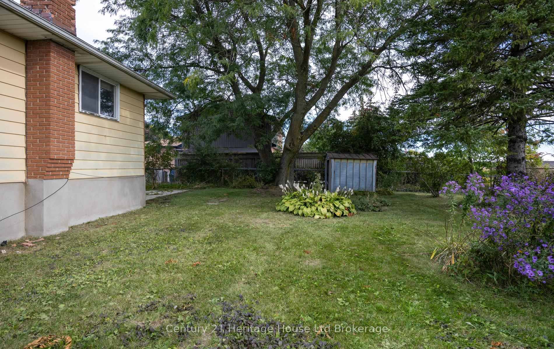 Photo 40 of 111 Briarhill Drive, Stratford — HOMEH