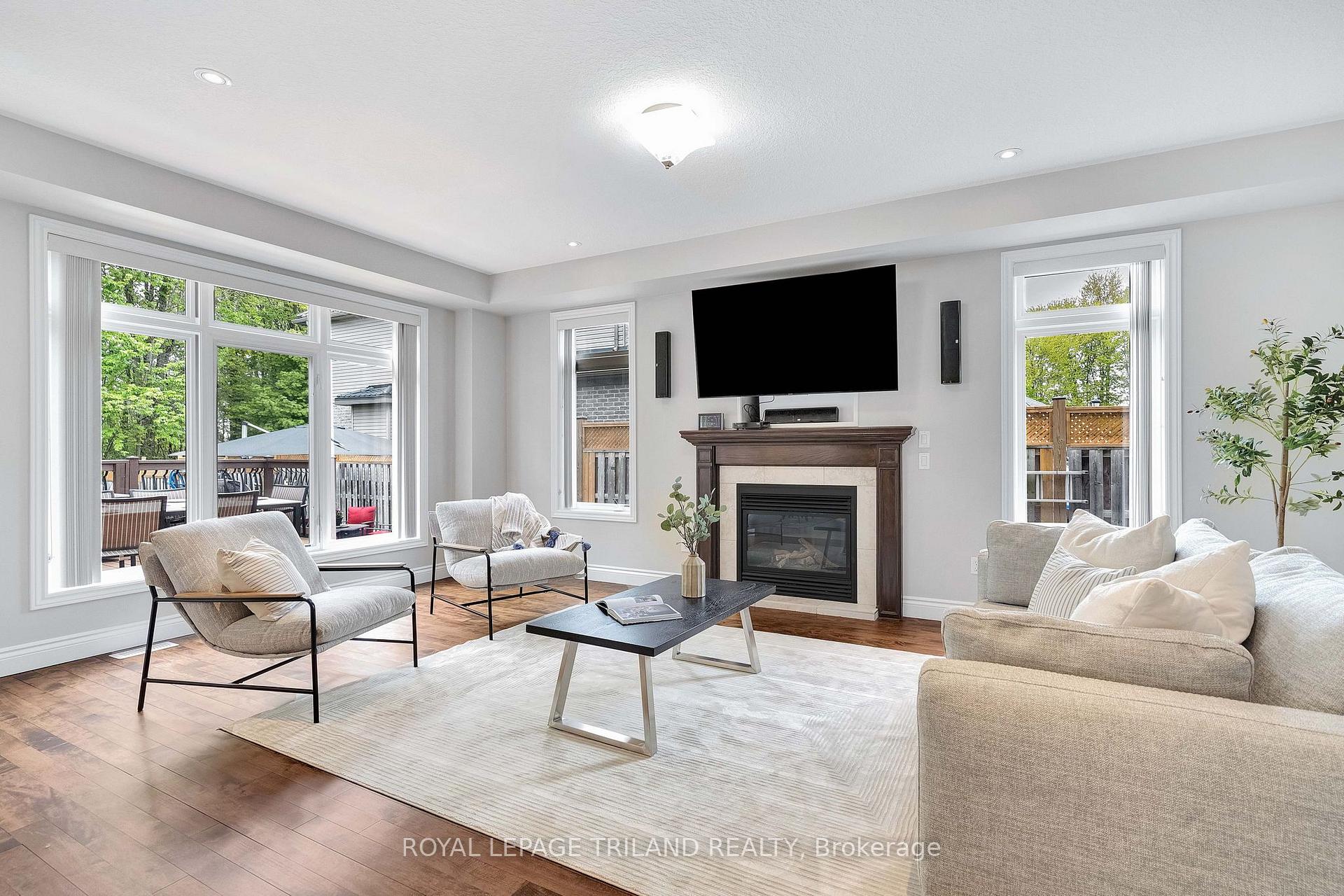 Photo 9 of 1018 Loft Court, London, North S — HOMEH