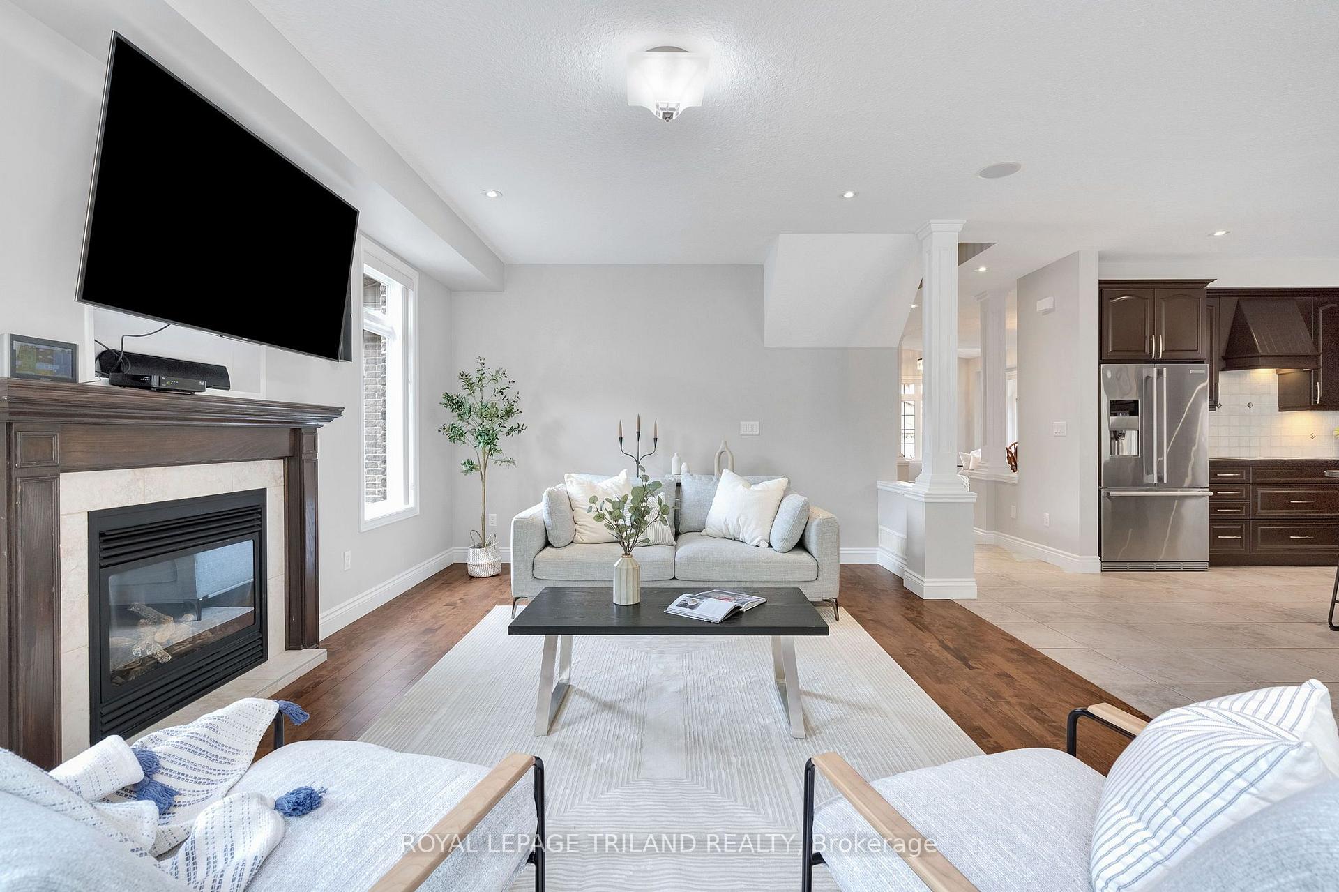 Photo 11 of 1018 Loft Court, London, North S — HOMEH