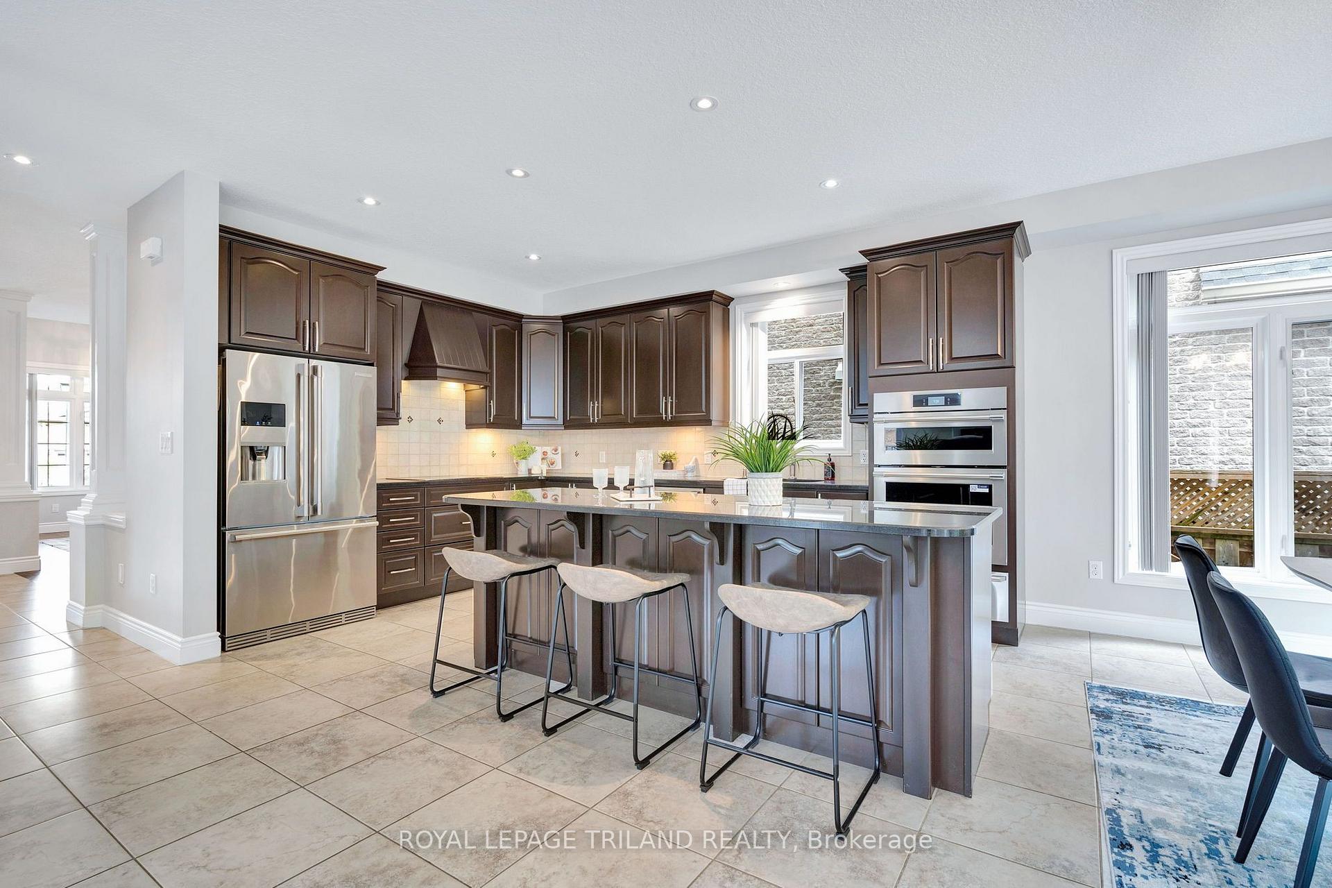 Photo 14 of 1018 Loft Court, London, North S — HOMEH
