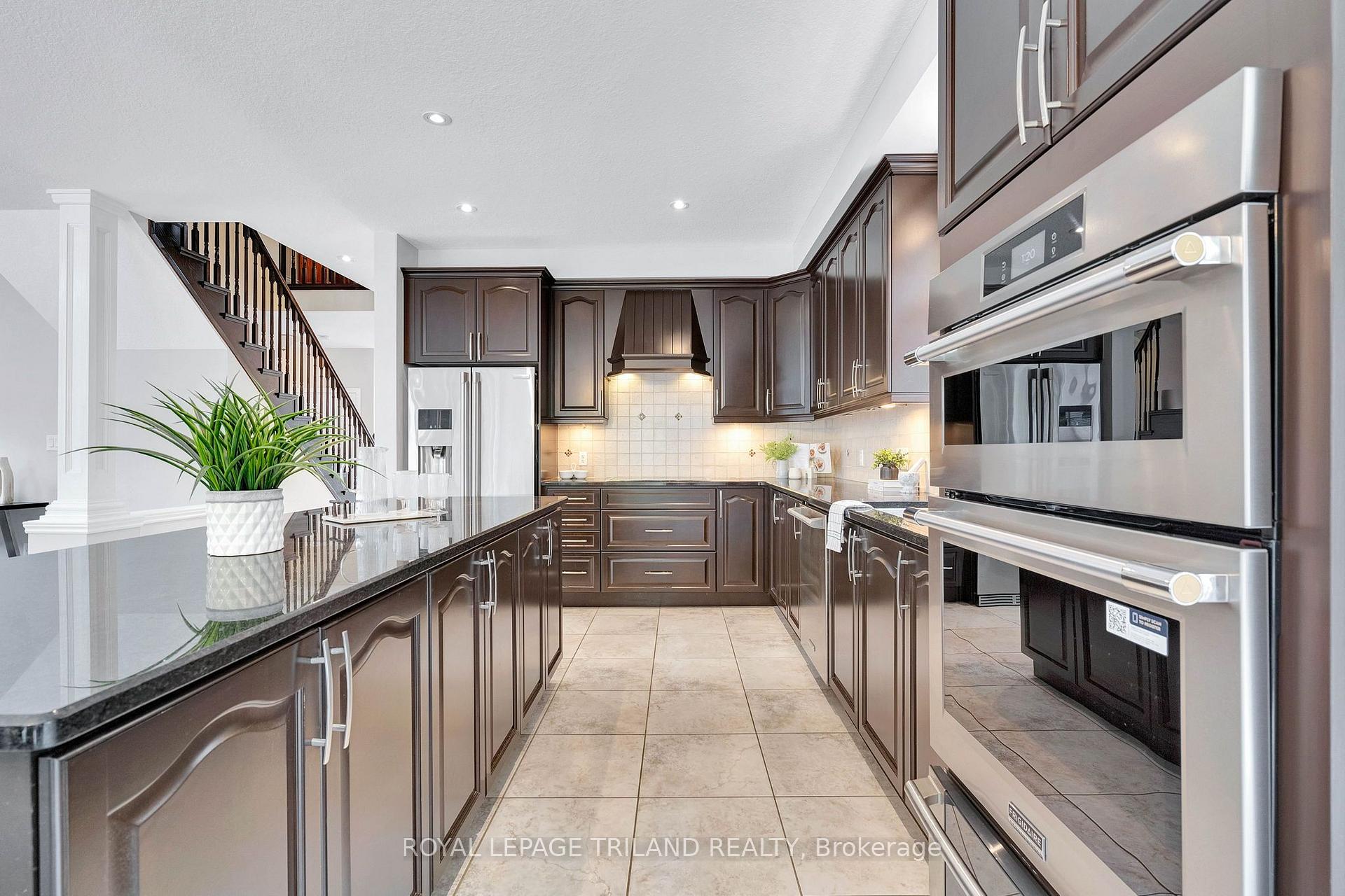 Photo 15 of 1018 Loft Court, London, North S — HOMEH