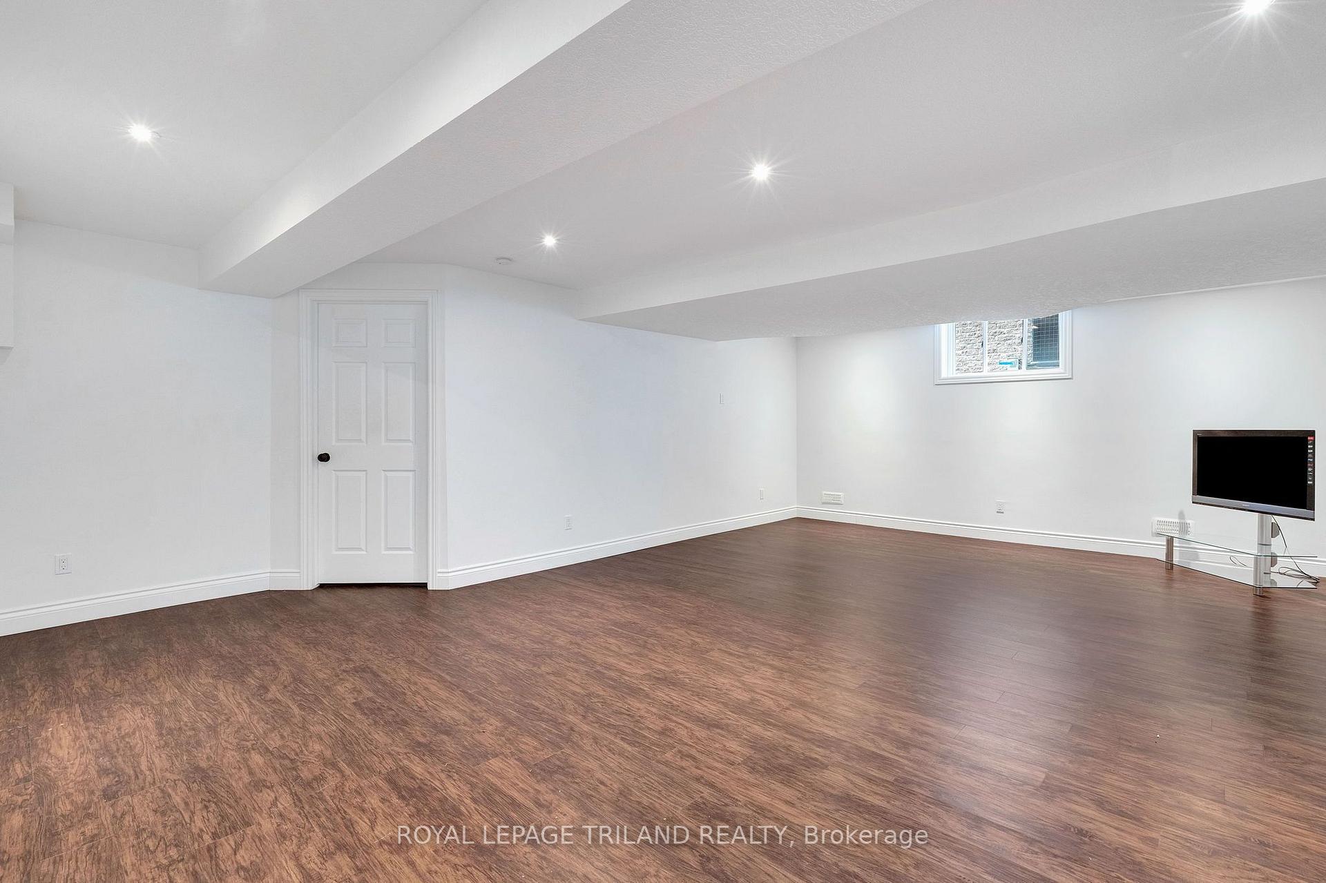 Photo 34 of 1018 Loft Court, London, North S — HOMEH