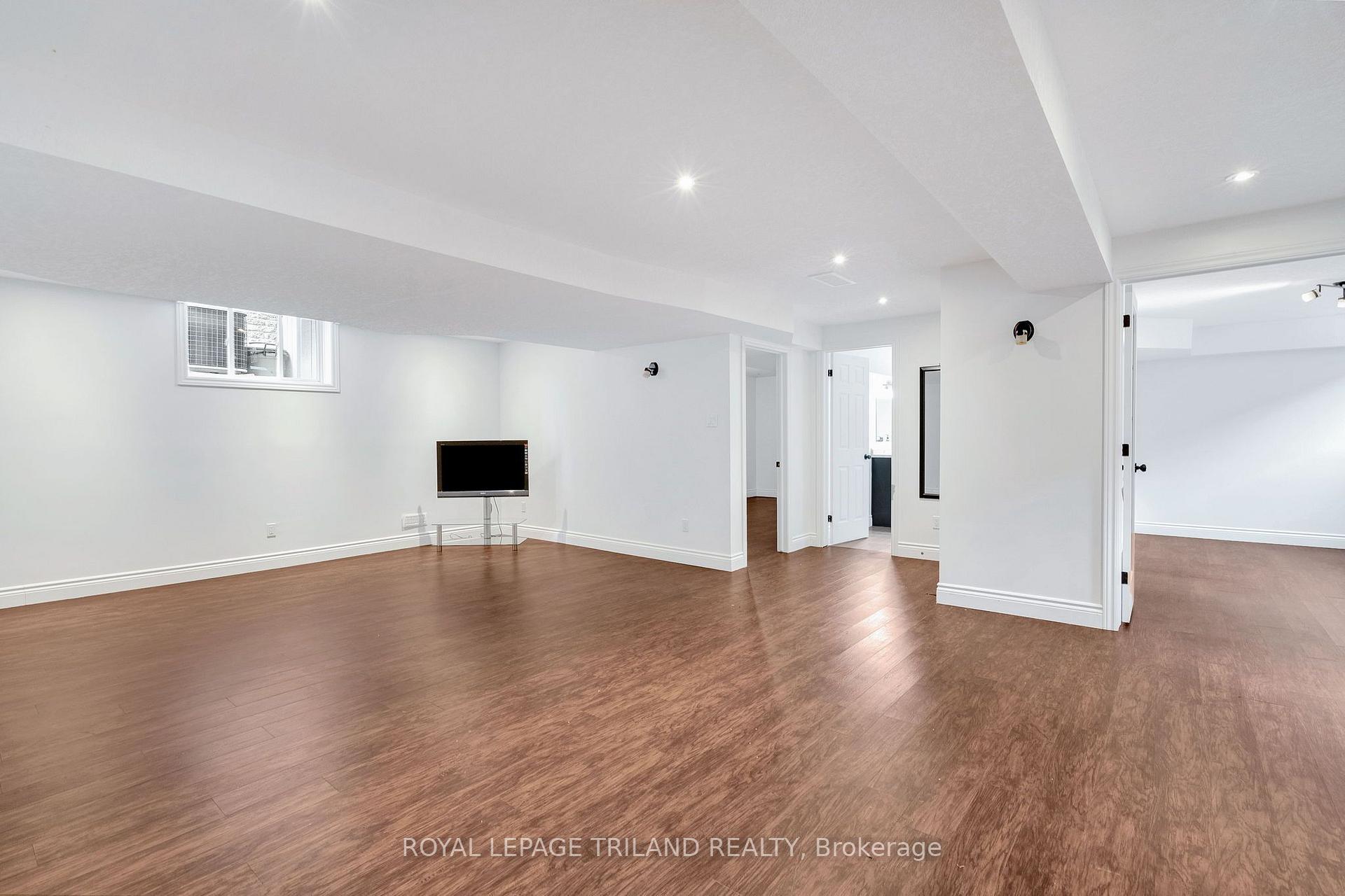 Photo 35 of 1018 Loft Court, London, North S — HOMEH