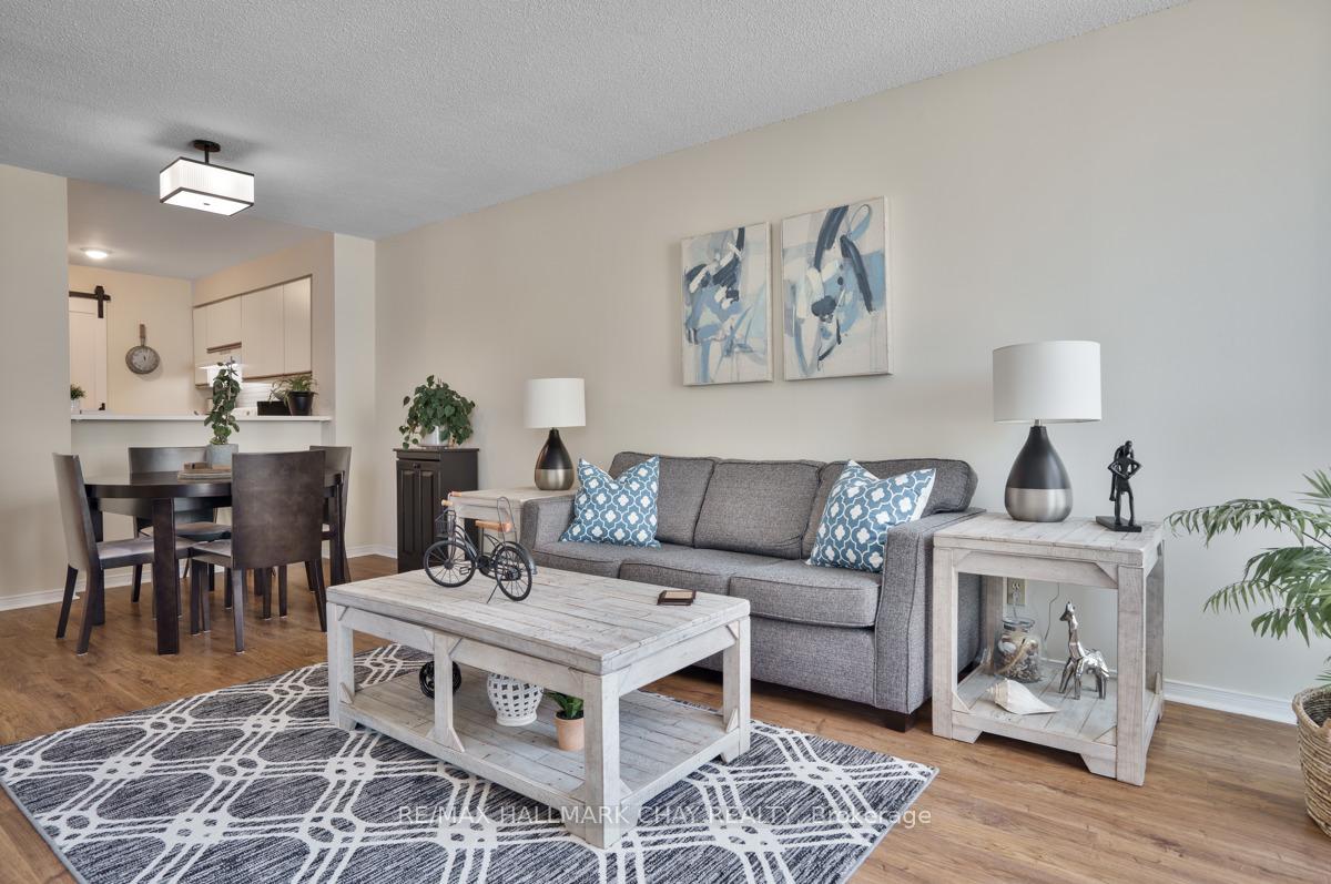 Photo 6 of Unit 1104, 150 Dunlop Street E, Barrie, City Centre — HOMEH