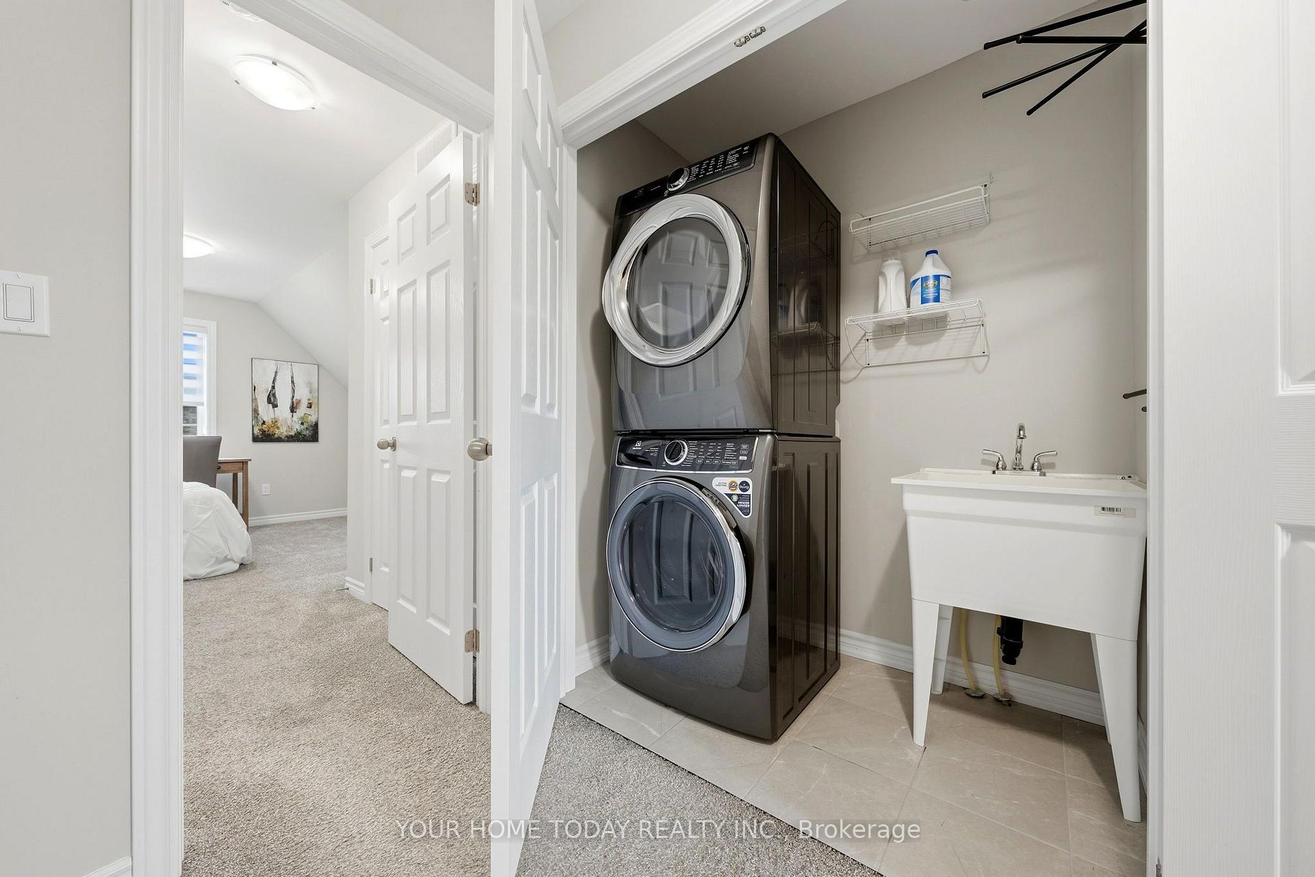 Photo 23 of 25 Braida Lane, Halton Hills, Acton — HOMEH