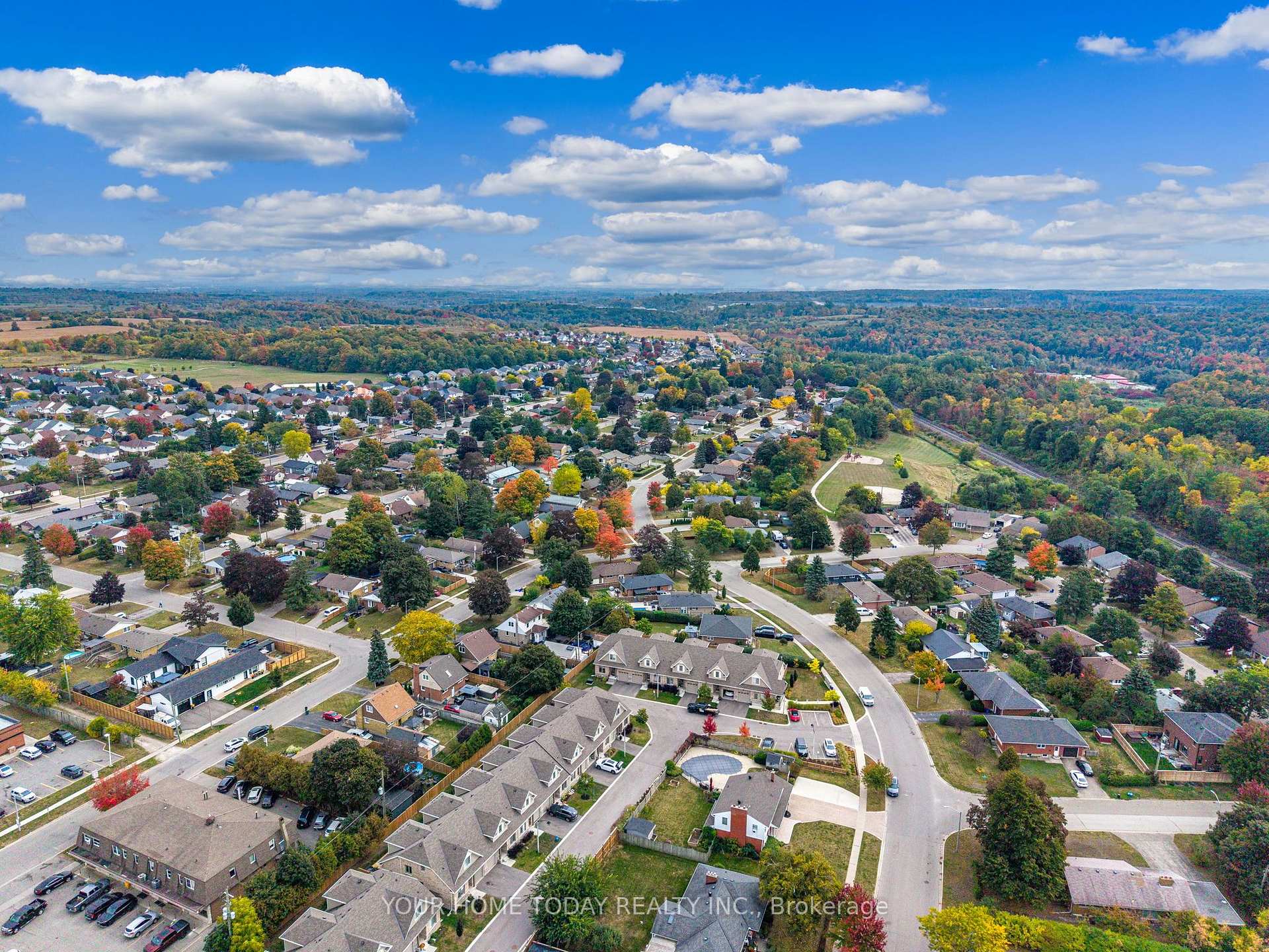 Photo 36 of 25 Braida Lane, Halton Hills, Acton — HOMEH