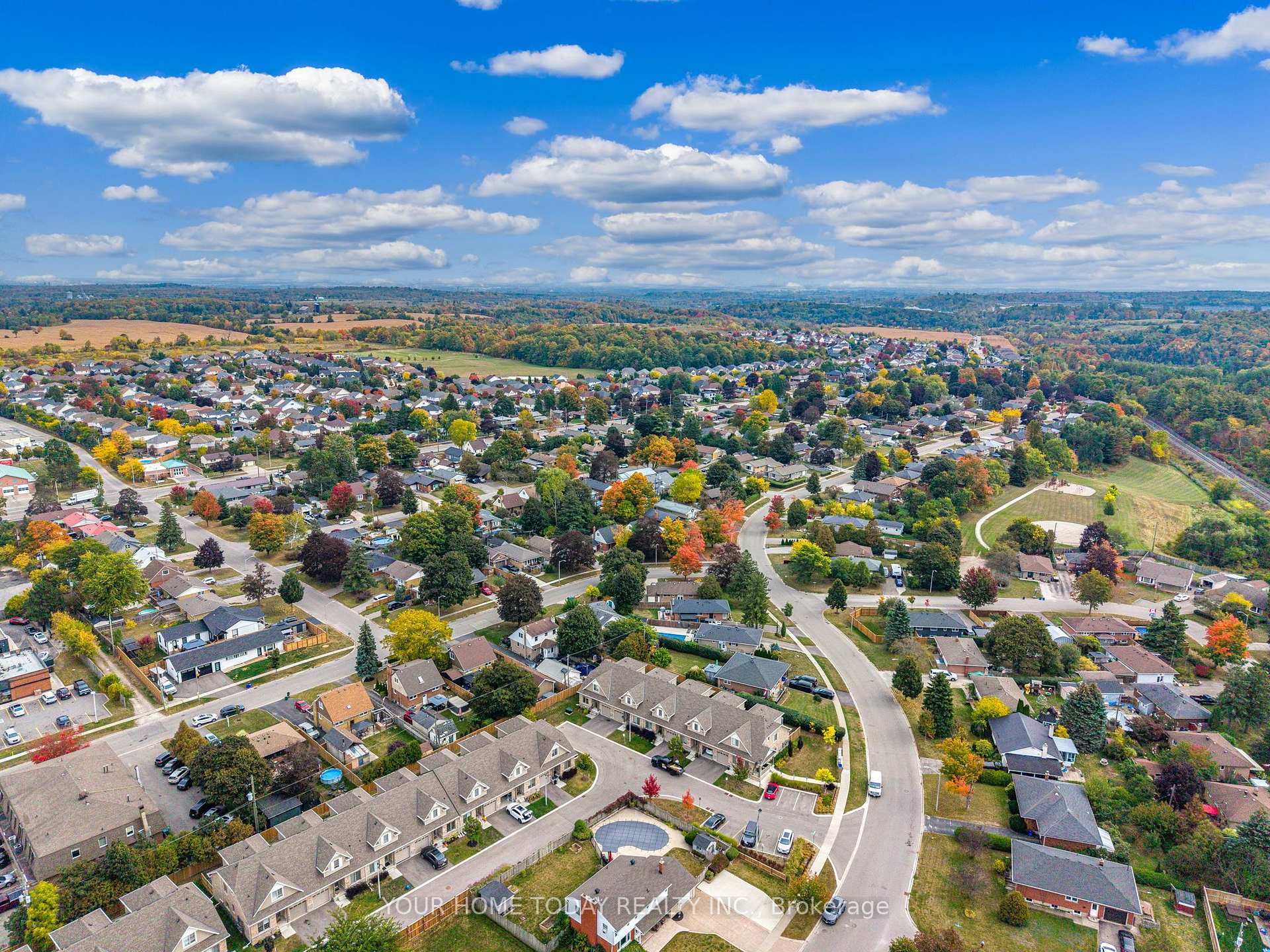 Photo 37 of 25 Braida Lane, Halton Hills, Acton — HOMEH