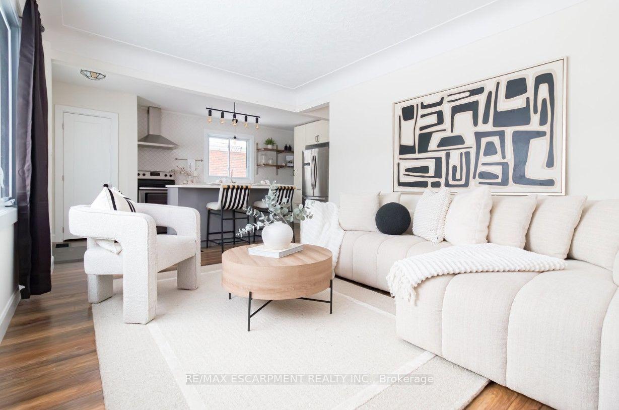 Photo 4 of Unit Upper, 374 East 16th Street, Hamilton, Hill Park — HOMEH