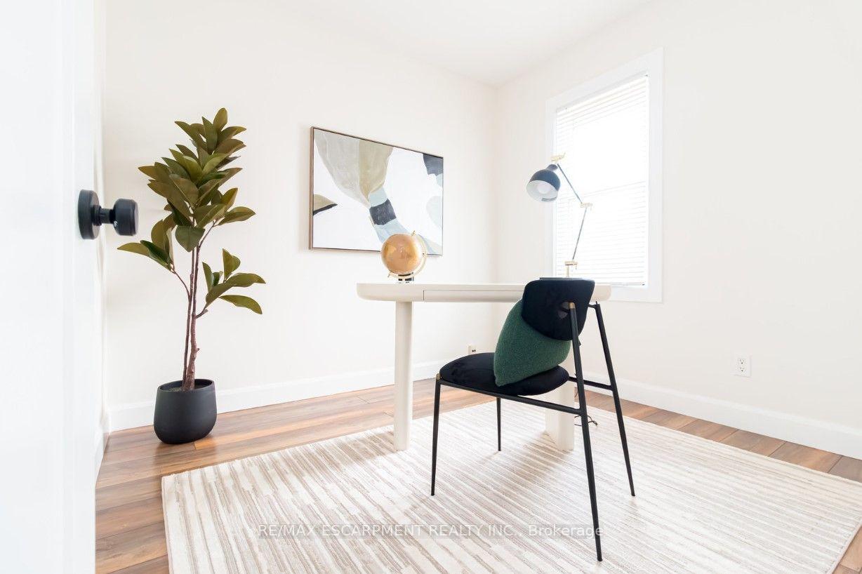 Photo 12 of Unit Upper, 374 East 16th Street, Hamilton, Hill Park — HOMEH