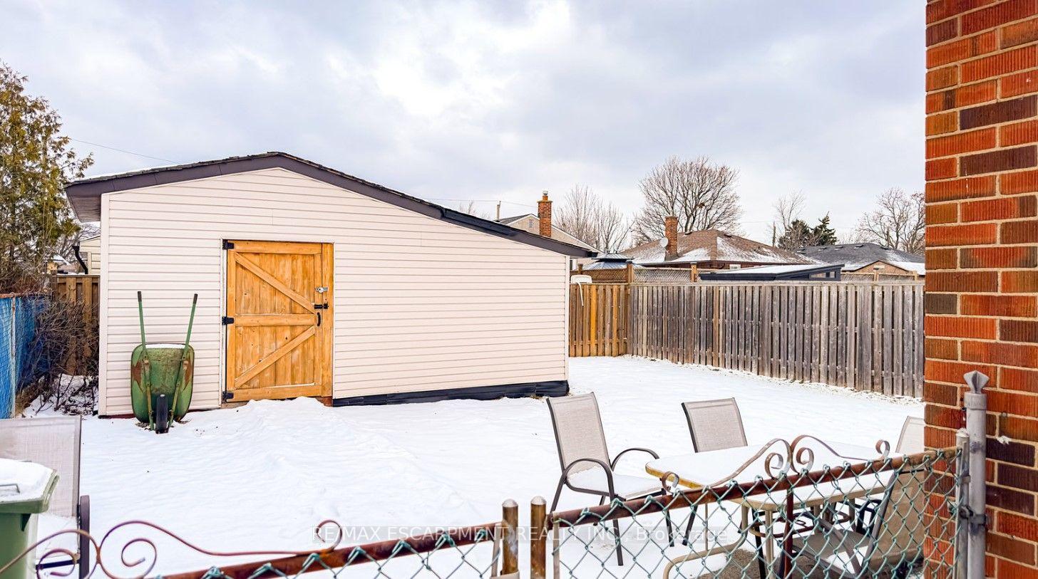 Photo 17 of Unit Upper, 374 East 16th Street, Hamilton, Hill Park — HOMEH