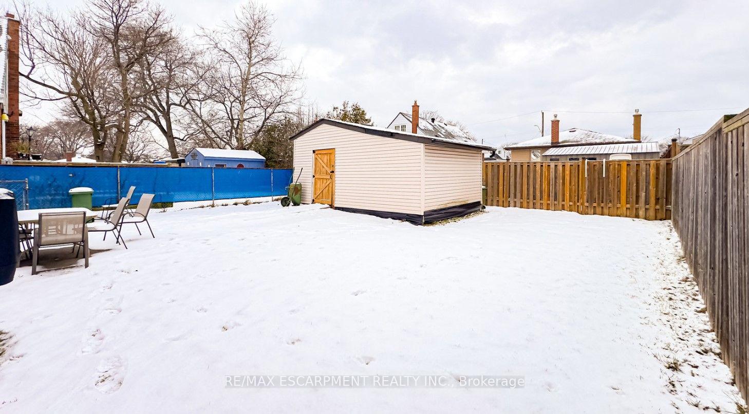 Photo 18 of Unit Upper, 374 East 16th Street, Hamilton, Hill Park — HOMEH