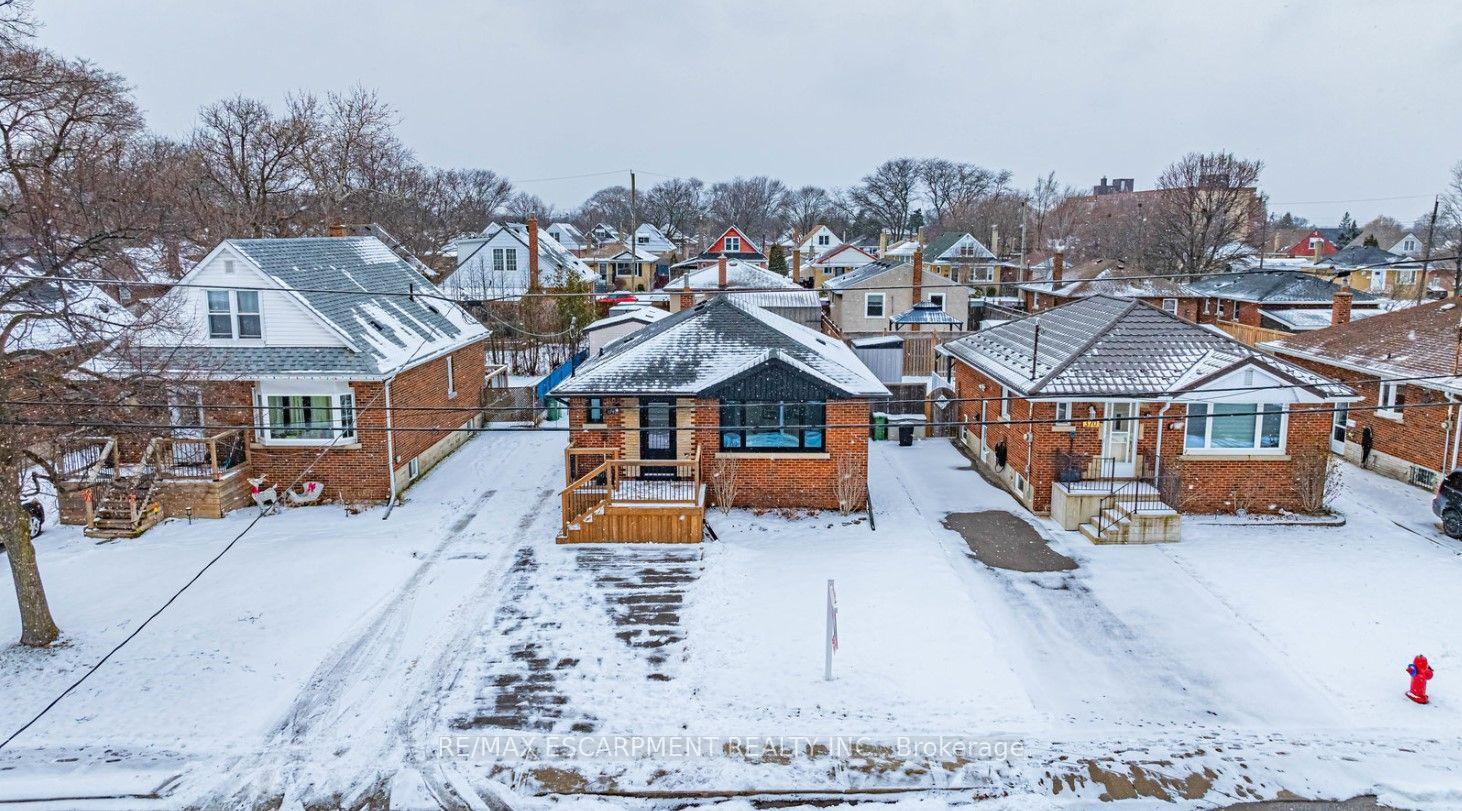 Photo 19 of Unit Upper, 374 East 16th Street, Hamilton, Hill Park — HOMEH