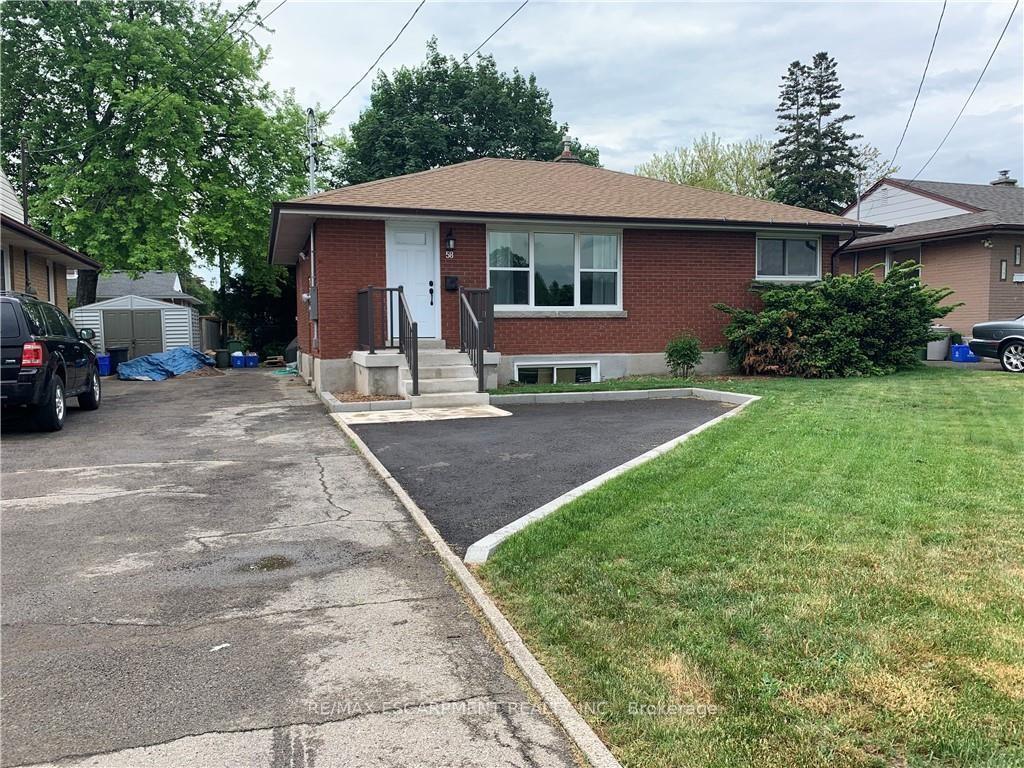 Photo 2 of 58 Sandalwood Avenue, Hamilton, Huntington — HOMEH