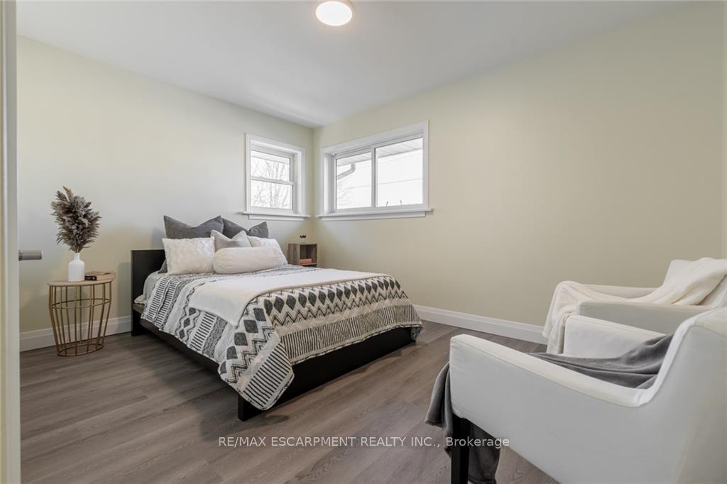 Photo 19 of 58 Sandalwood Avenue, Hamilton, Huntington — HOMEH