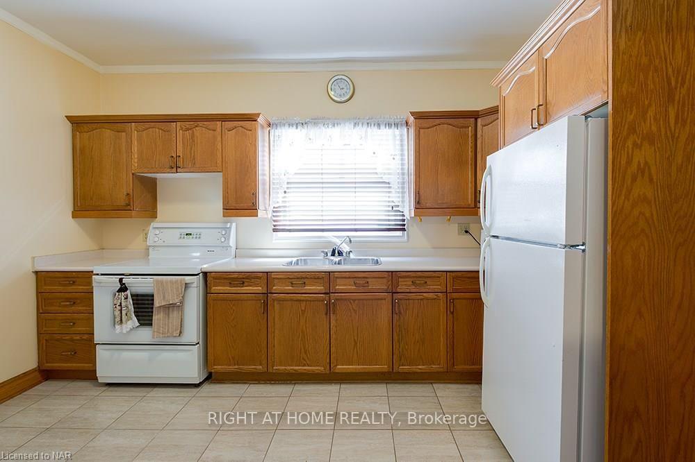 Photo 6 of 5266 Heywood Avenue, Niagara Falls, Cherrywood — HOMEH