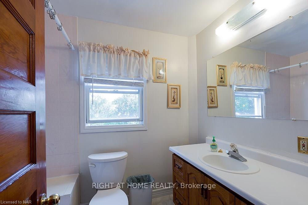 Photo 14 of 5266 Heywood Avenue, Niagara Falls, Cherrywood — HOMEH